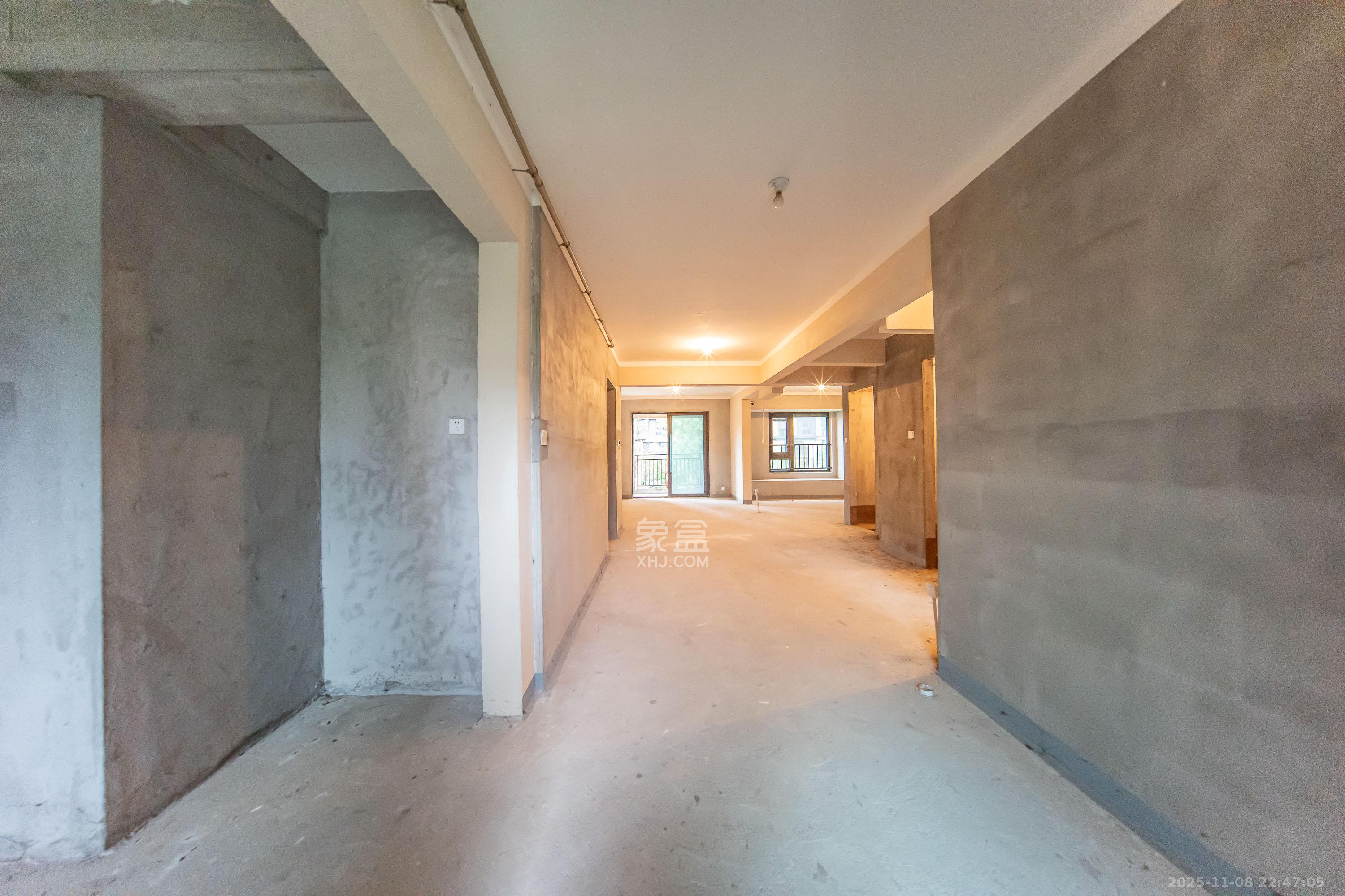 建发电建江山悦  3室1厅2卫    99.8万客厅