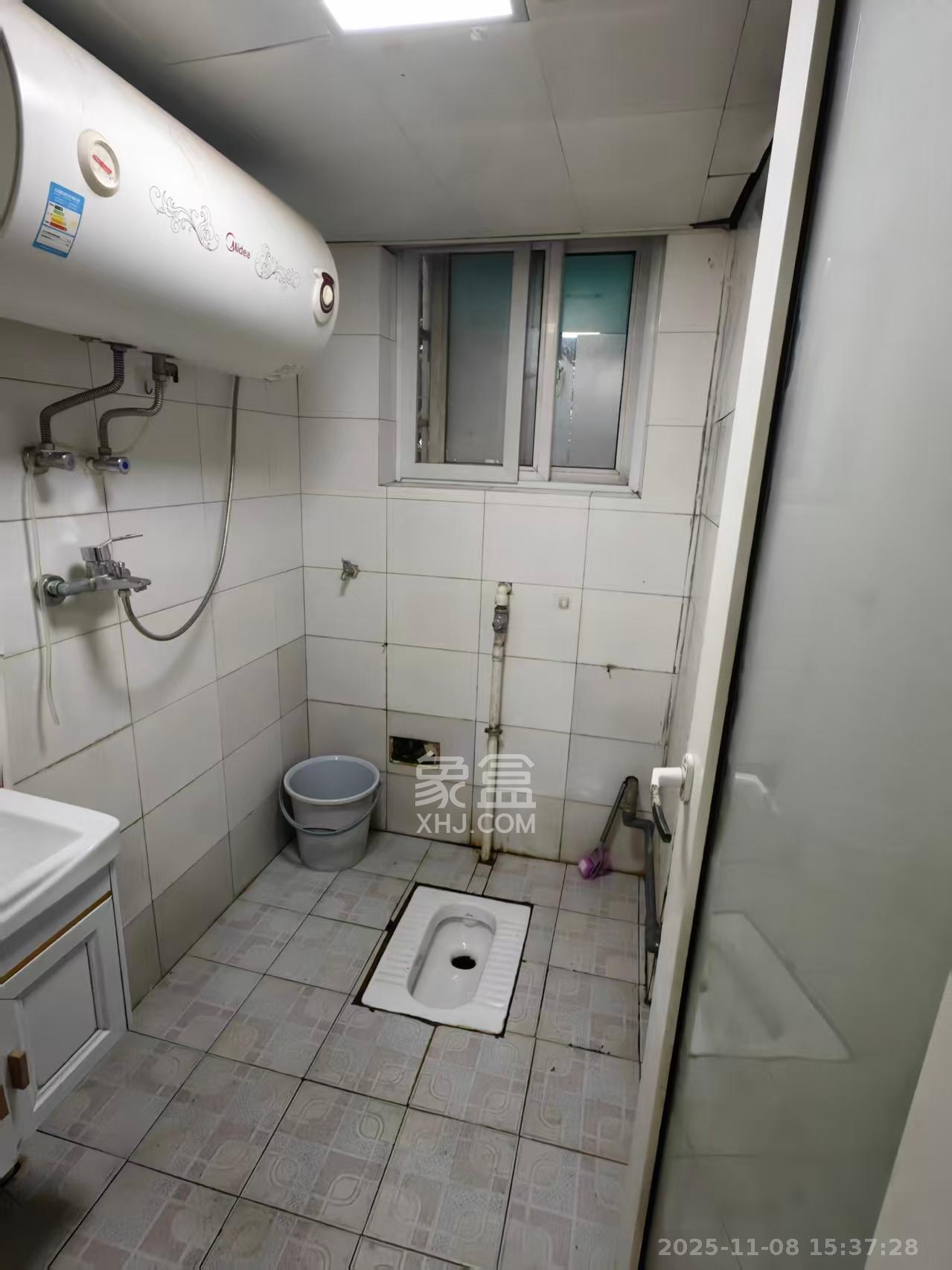 麓谷锦和园  2室2厅1卫    1800.0元/月室内图