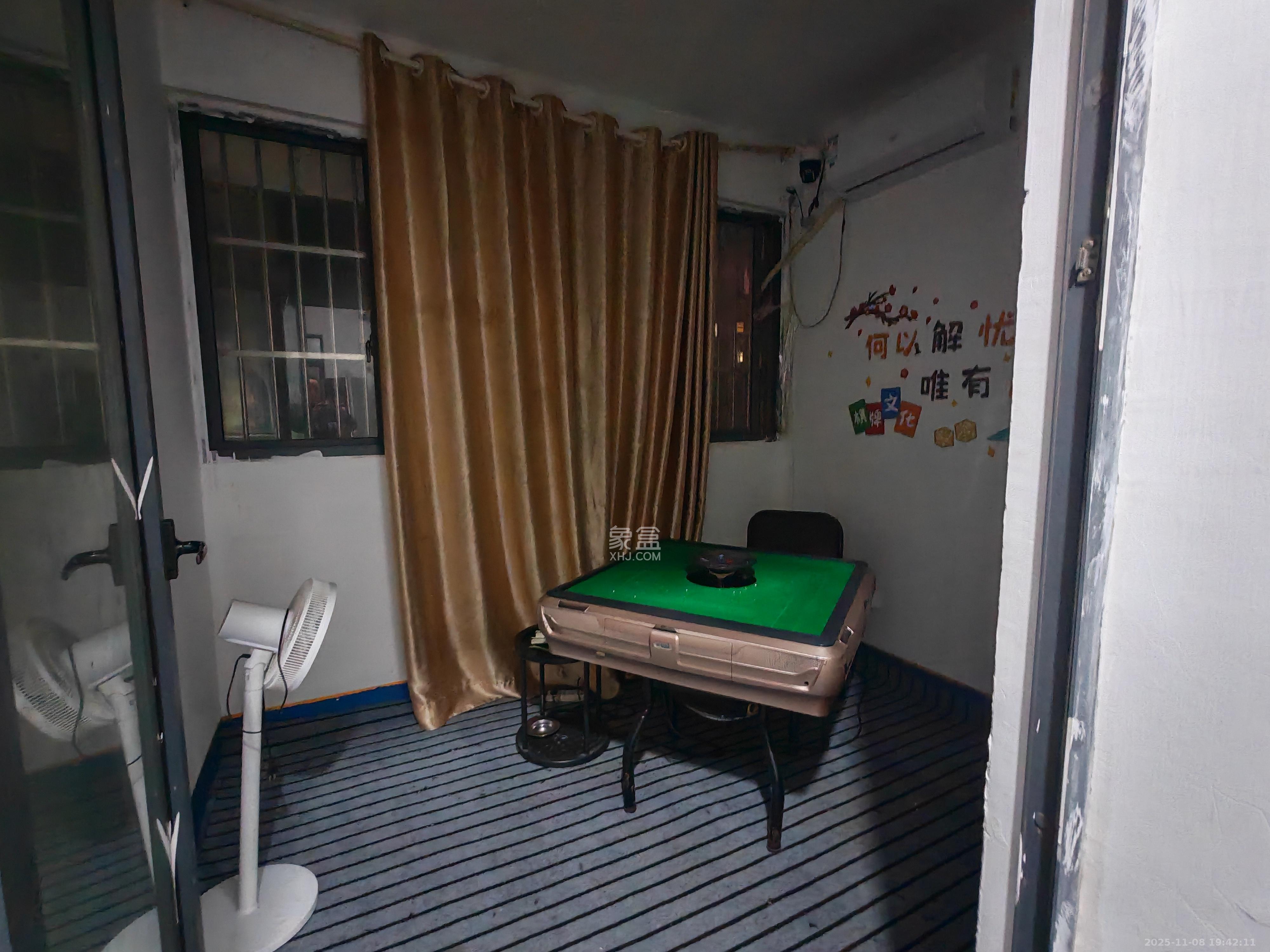 秀峰景园(领秀峰) 3室2厅2卫 1500.0元/月 秀峰景园(领秀峰) 3室2厅2卫 1500.0元/月室内图