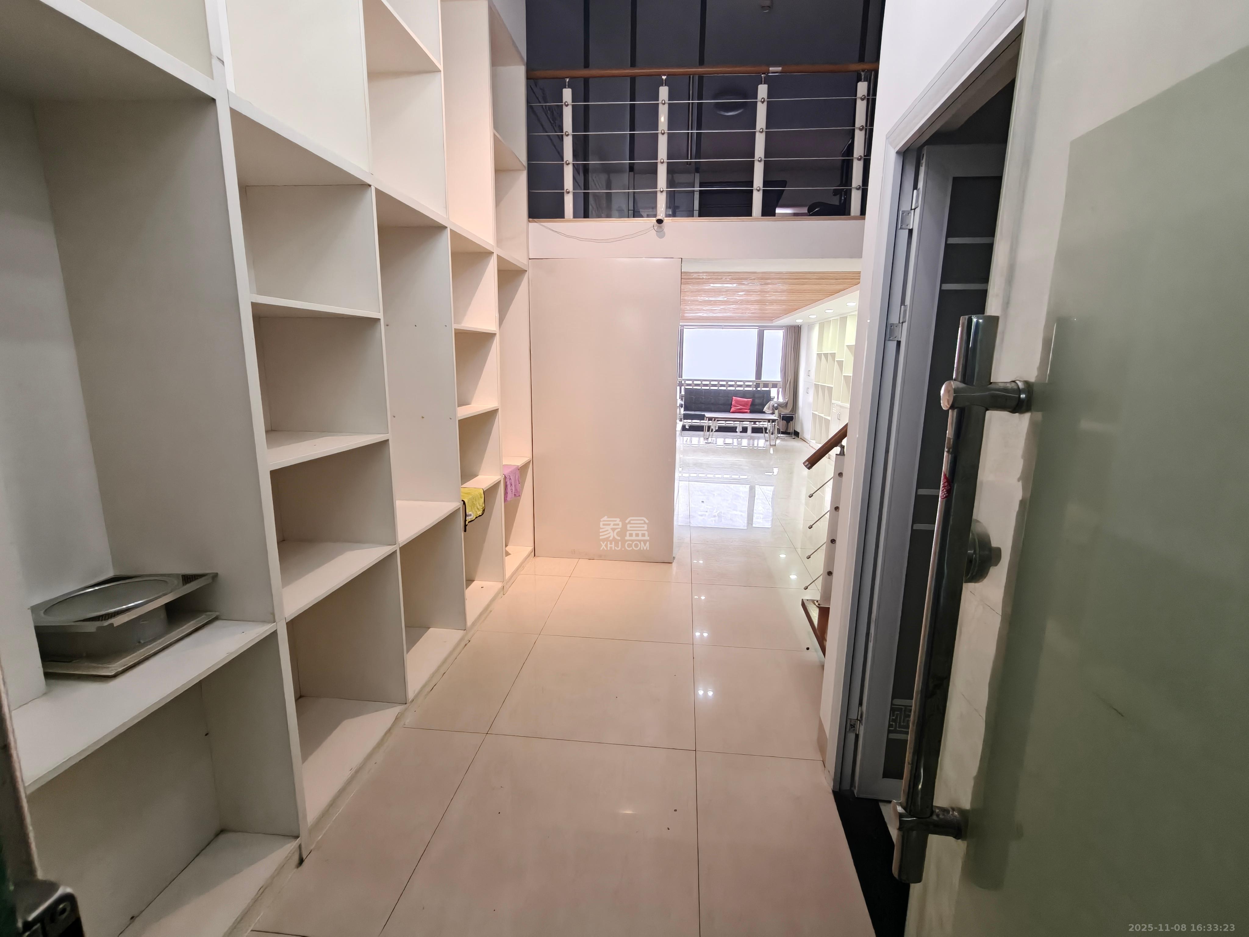 金科时代中心 1室1厅1卫 1400.0元/月 金科时代中心 1室1厅1卫 1400.0元/月室内图