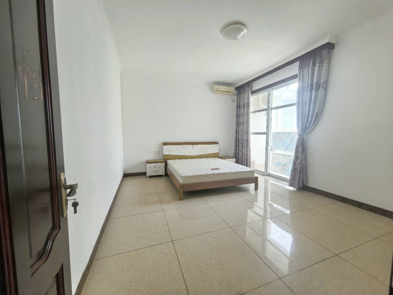 阳光经典 4室2厅3卫 480.0万 阳光经典 4室2厅3卫 480.0万室内图