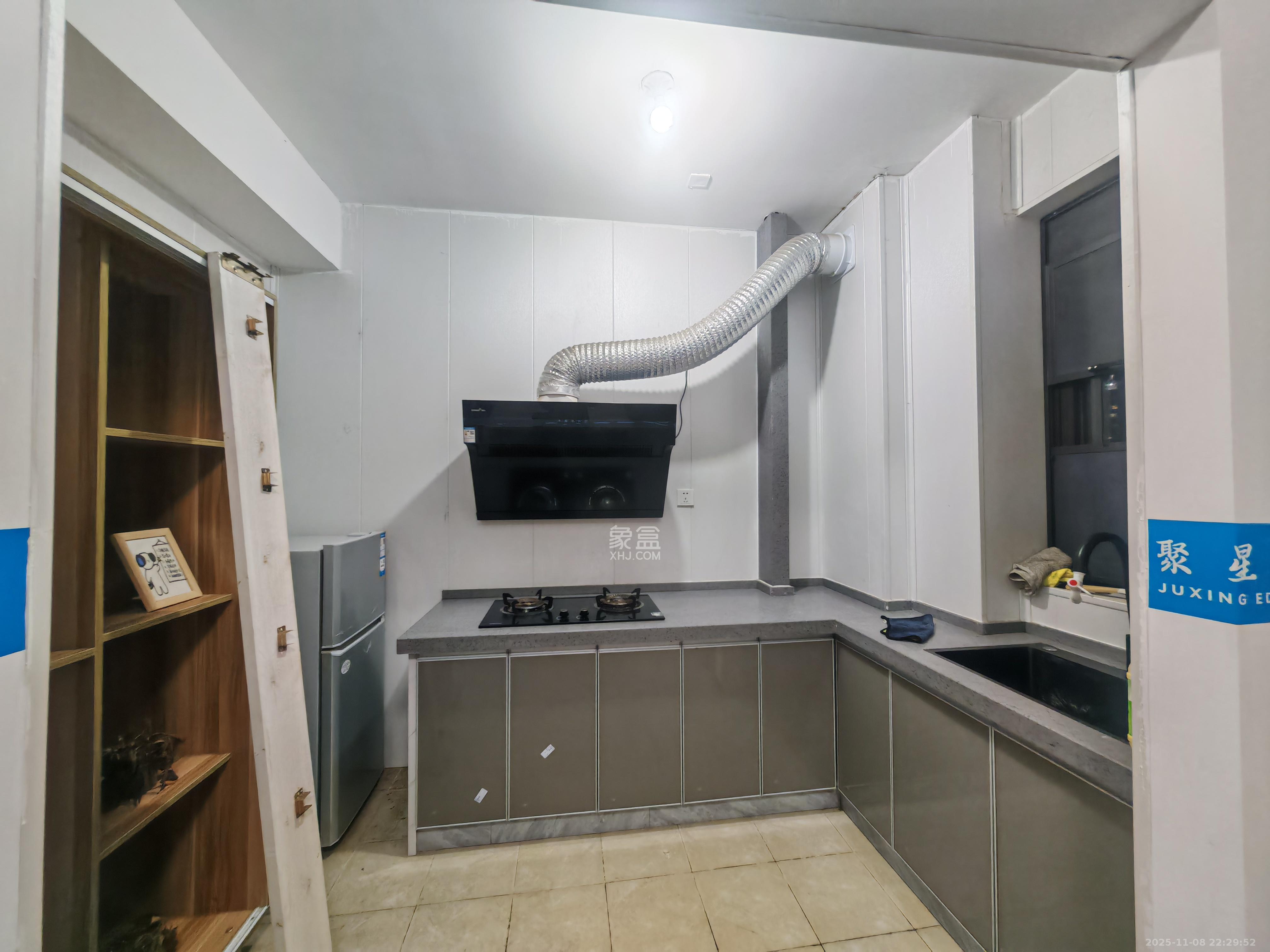 中国铁建梅溪青秀三期  4室2厅2卫    3000.0元/月室内图