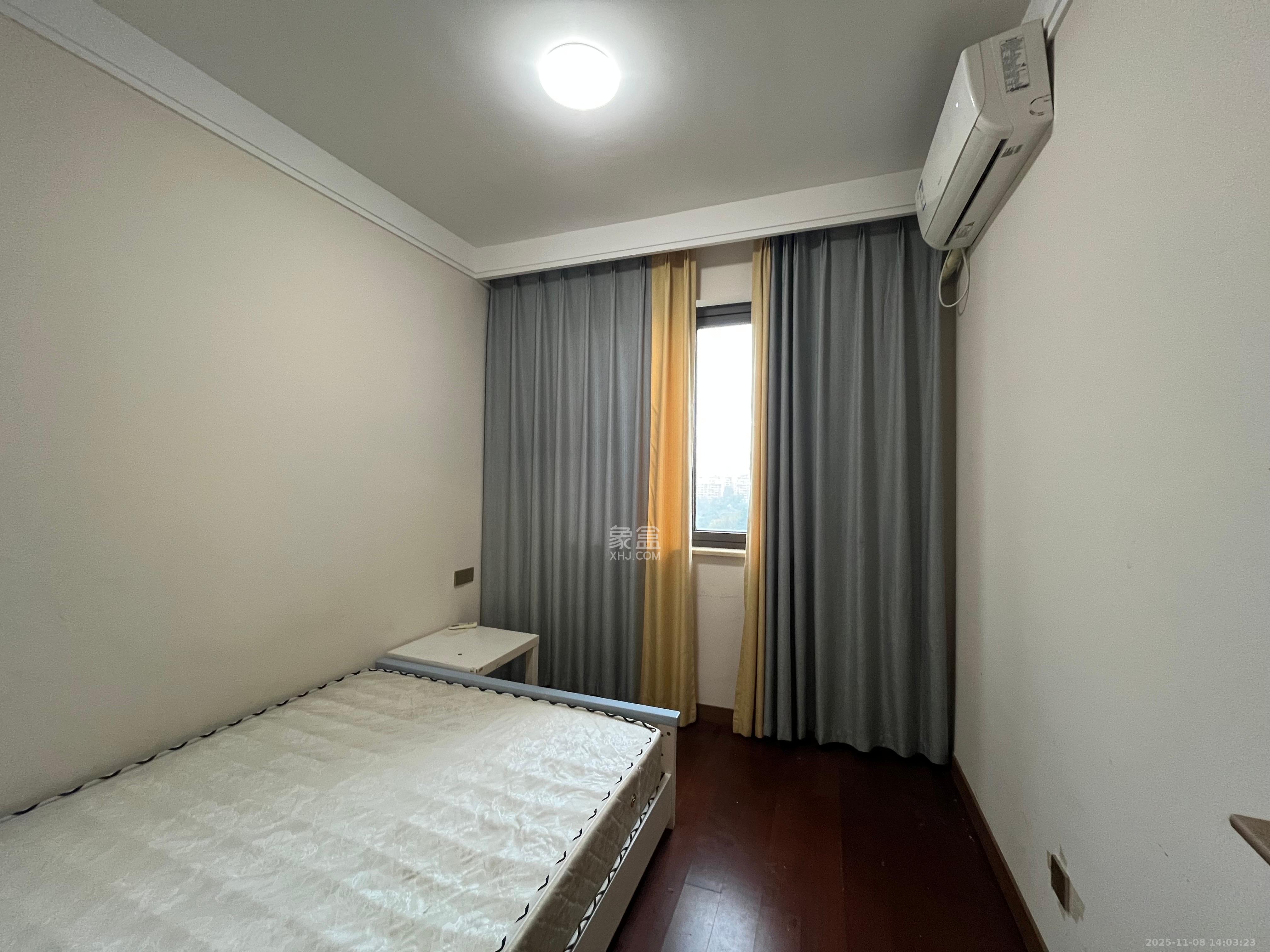 鑫苑芙蓉鑫家 3室2厅2卫 2600.0元/月 鑫苑芙蓉鑫家 3室2厅2卫 2600.0元/月室内图