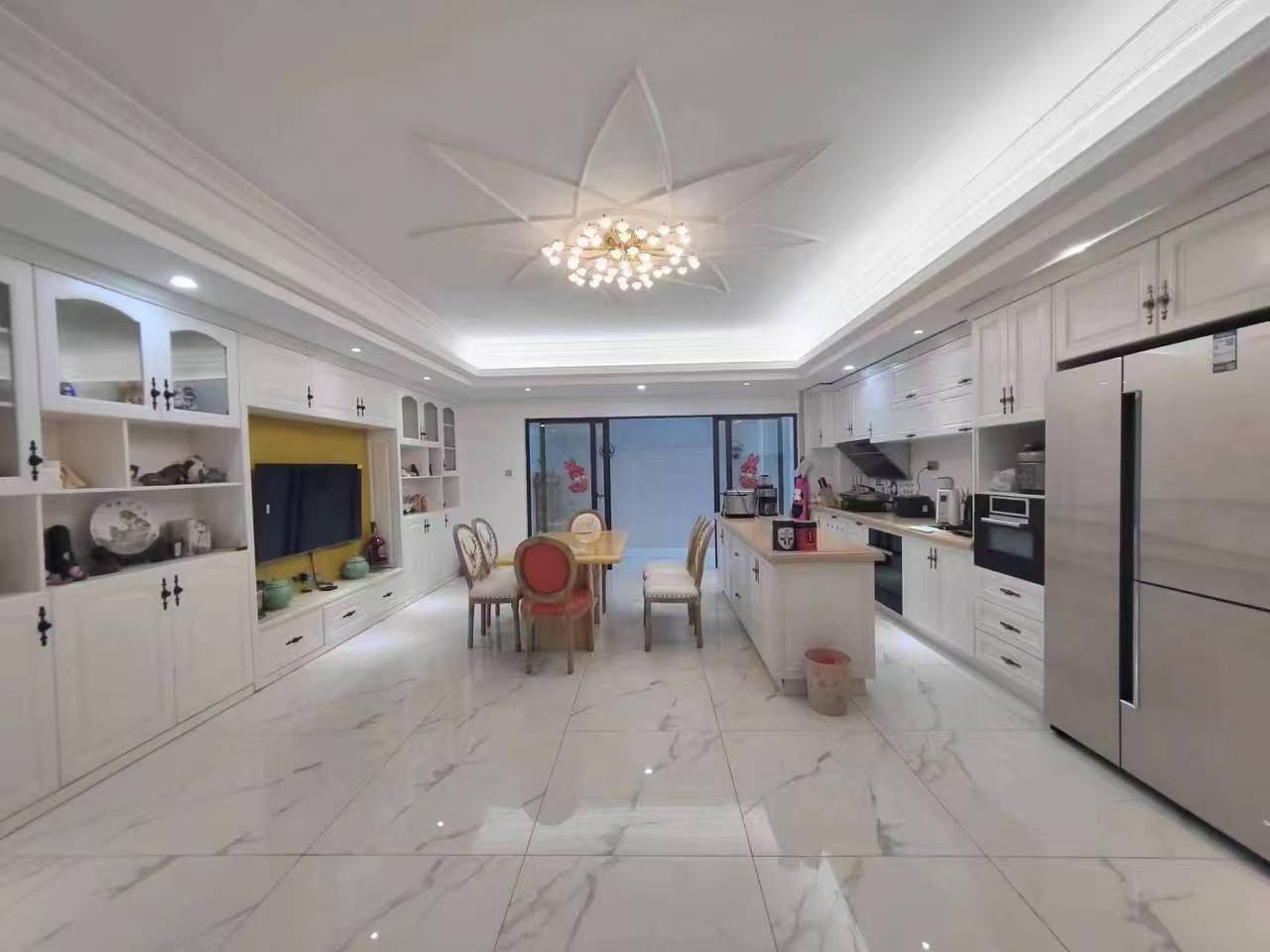 绿城桃李春风  5室3厅4卫    399.0万