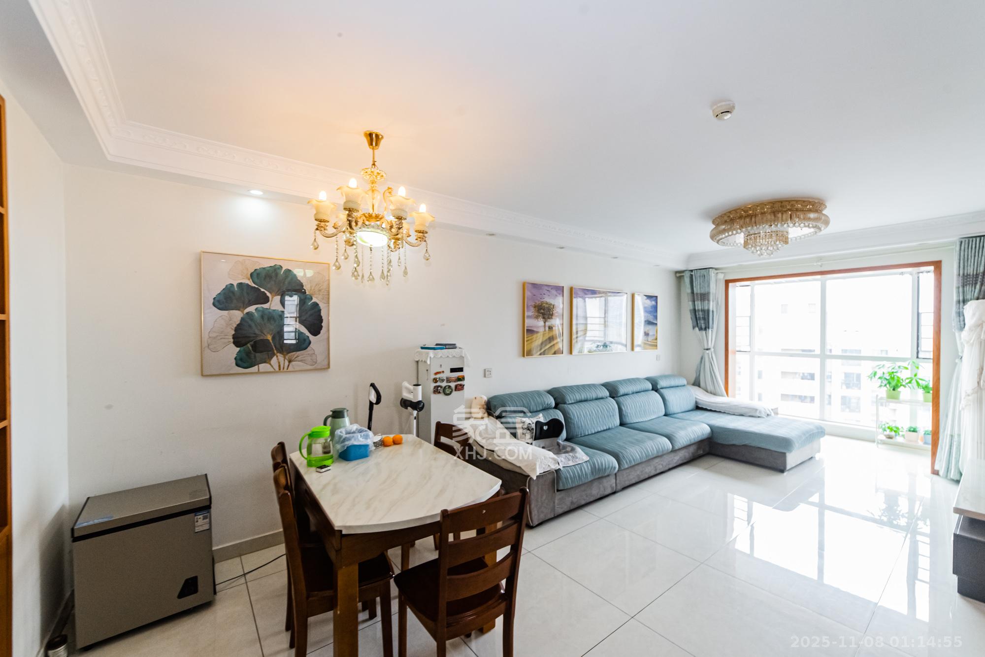 北辰三角洲E4区  3室2厅1卫    118.0万客厅