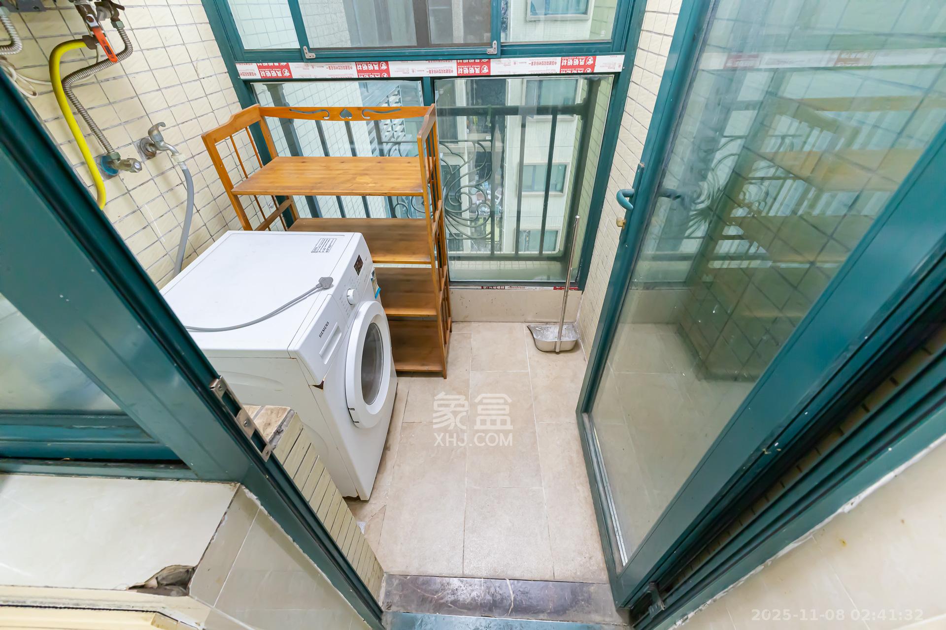 恒大名都 2室2厅1卫 47.8万 恒大名都 2室2厅1卫 47.8万阳台