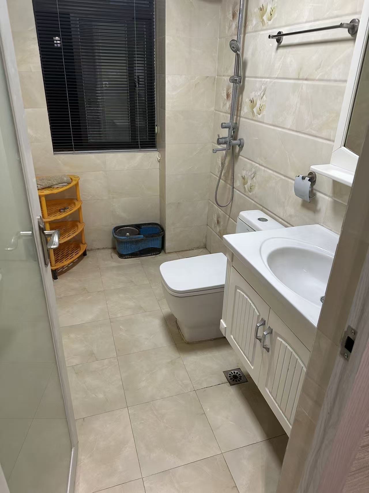 锦绣边城 3室2厅2卫 1700.0元/月 锦绣边城 3室2厅2卫 1700.0元/月室内图