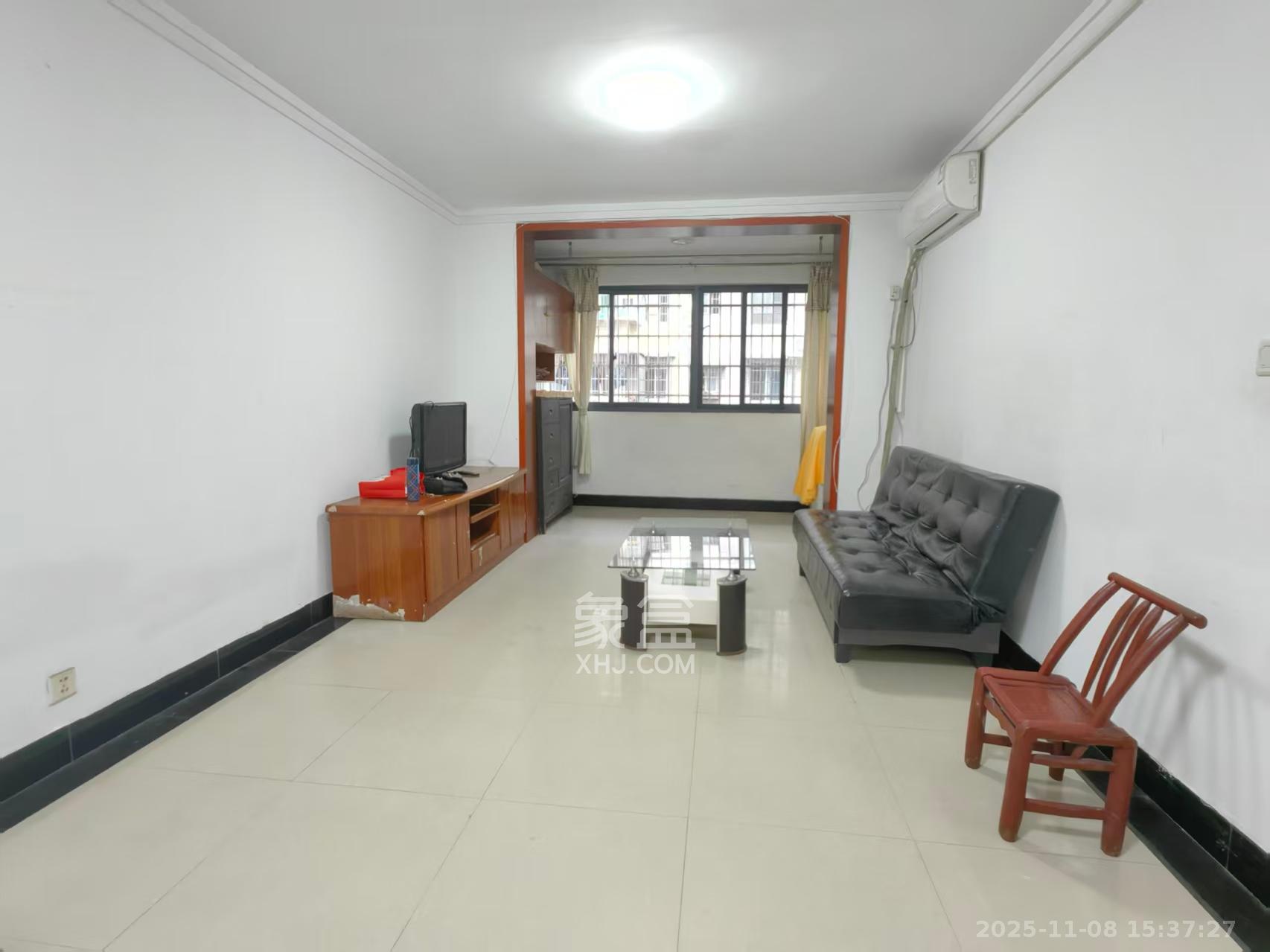 麓谷锦和园  2室2厅1卫    1800.0元/月室内图