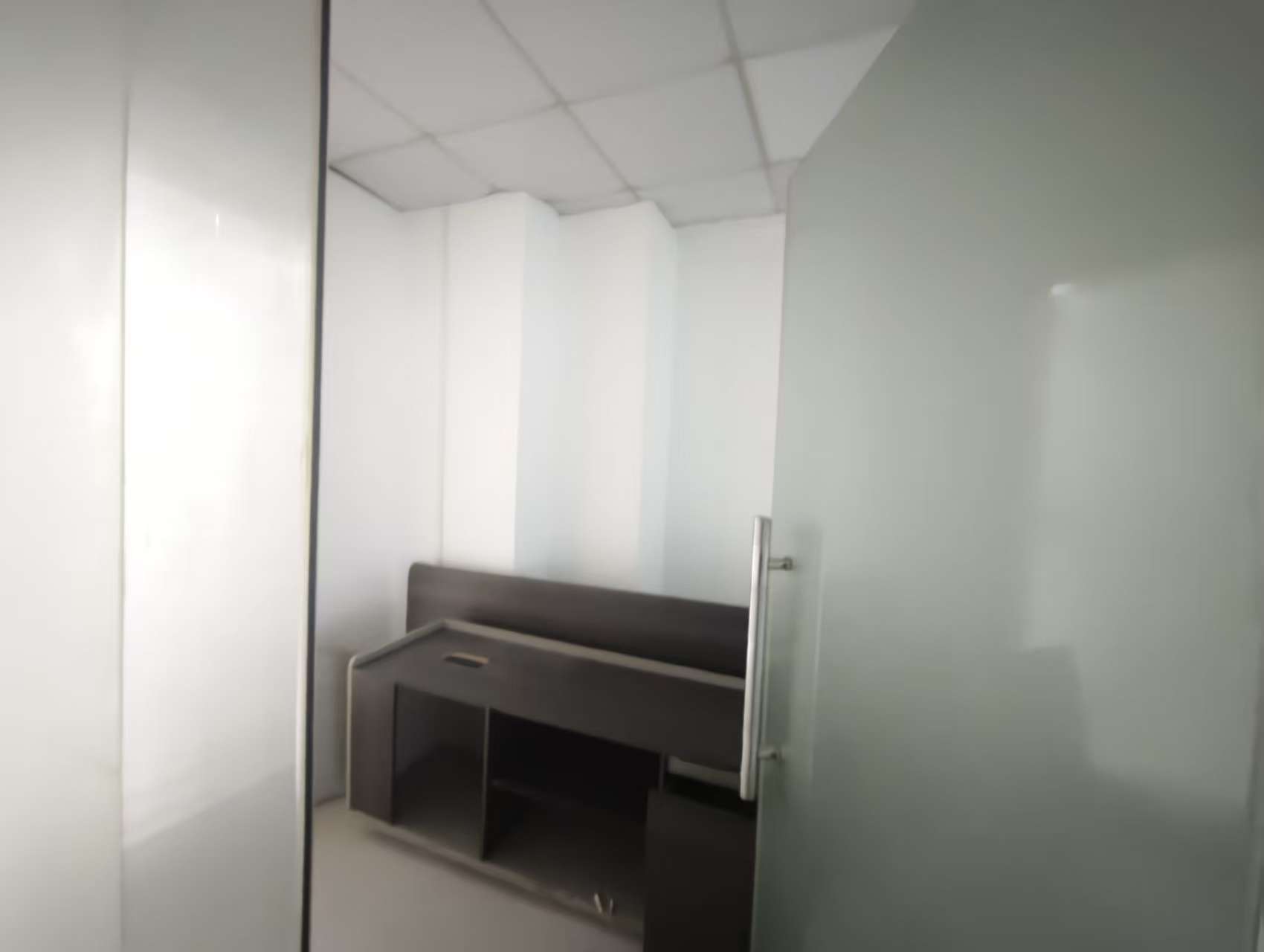 融冠亲城50写字楼 1室0厅0卫 6000.0元/月 融冠亲城50写字楼 1室0厅0卫 6000.0元/月室内图