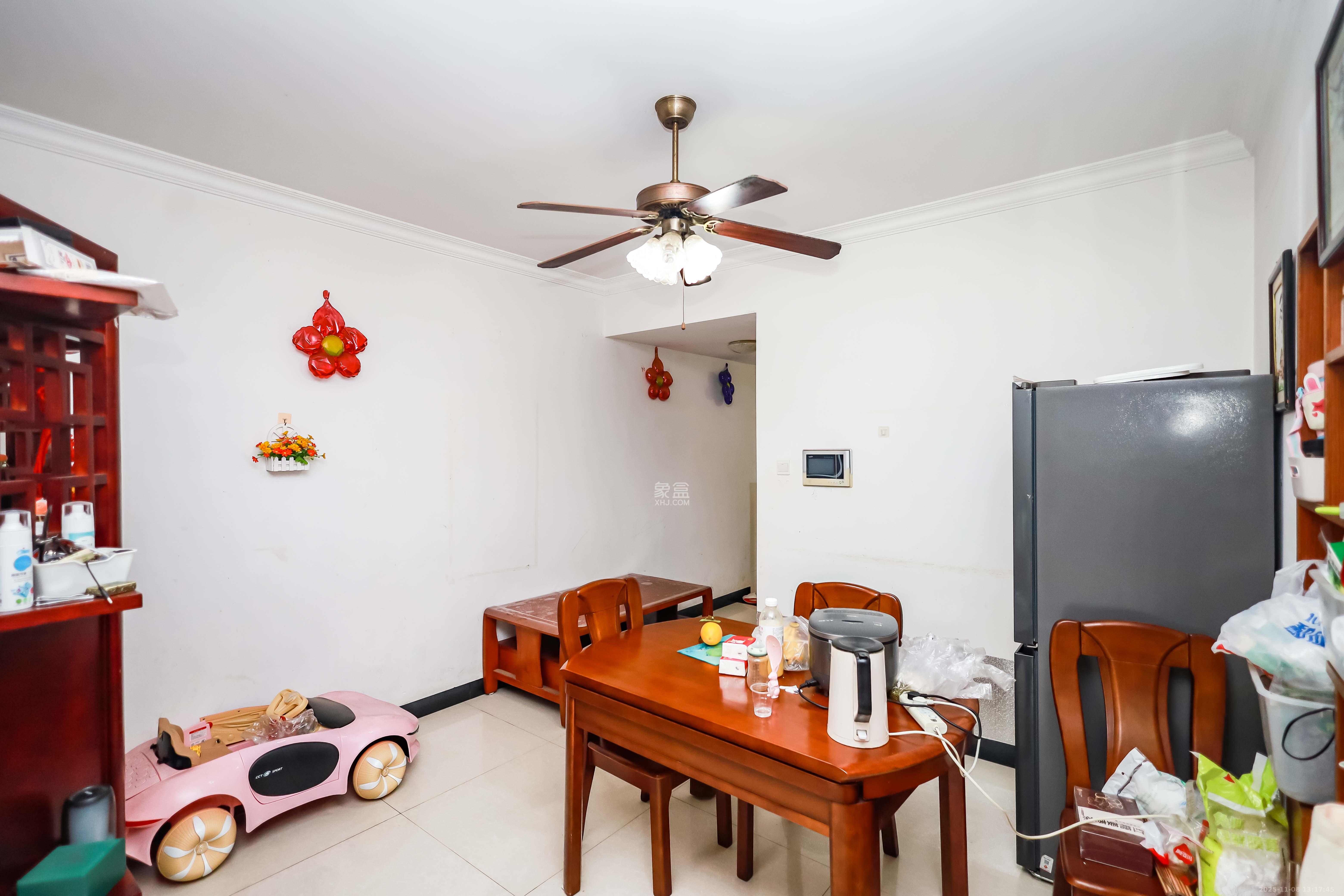 金科东方大院三四期 2室1厅1卫 58.0万 金科东方大院三四期 2室1厅1卫 58.0万客厅