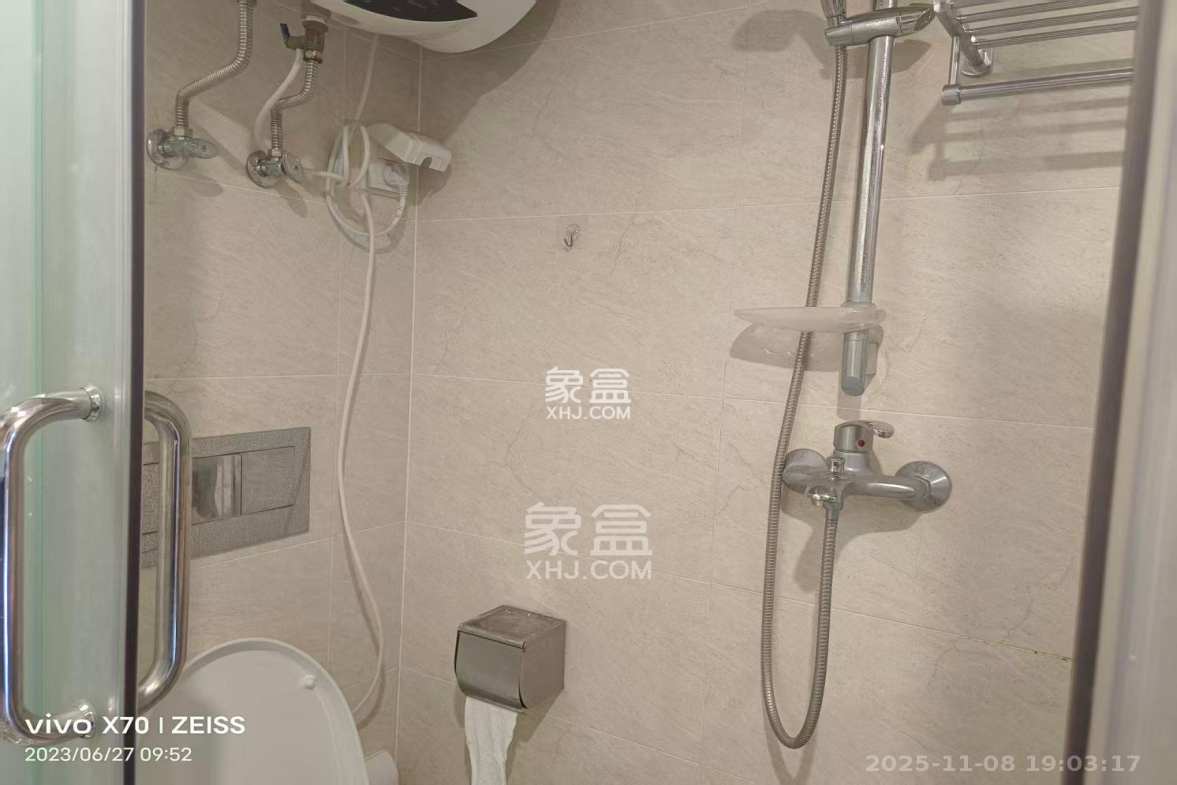 万科金域缇香 1室1厅1卫 1300.0元/月 万科金域缇香 1室1厅1卫 1300.0元/月室内图