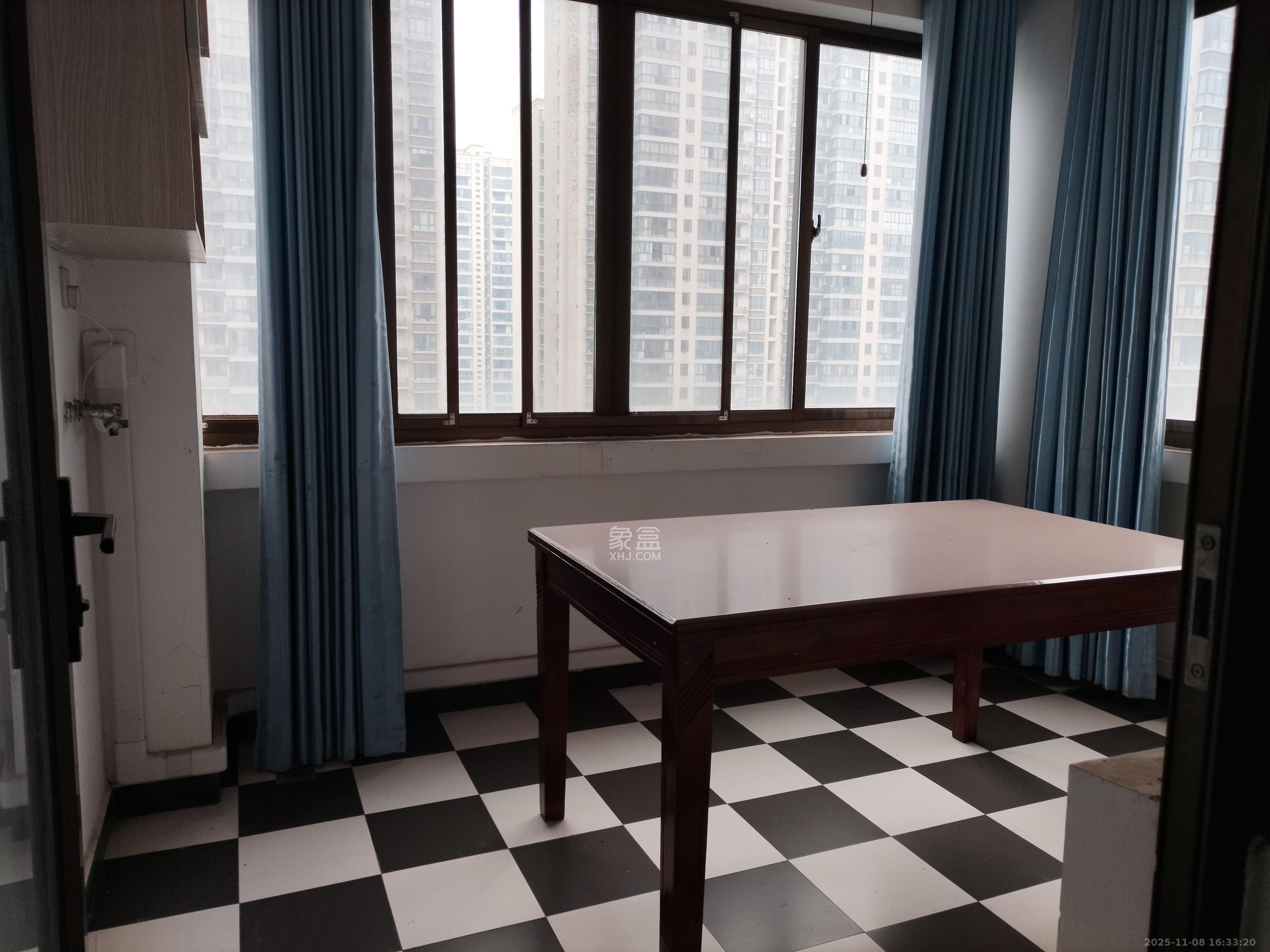 和馨佳园  4室2厅2卫    3200.0元/月室内图