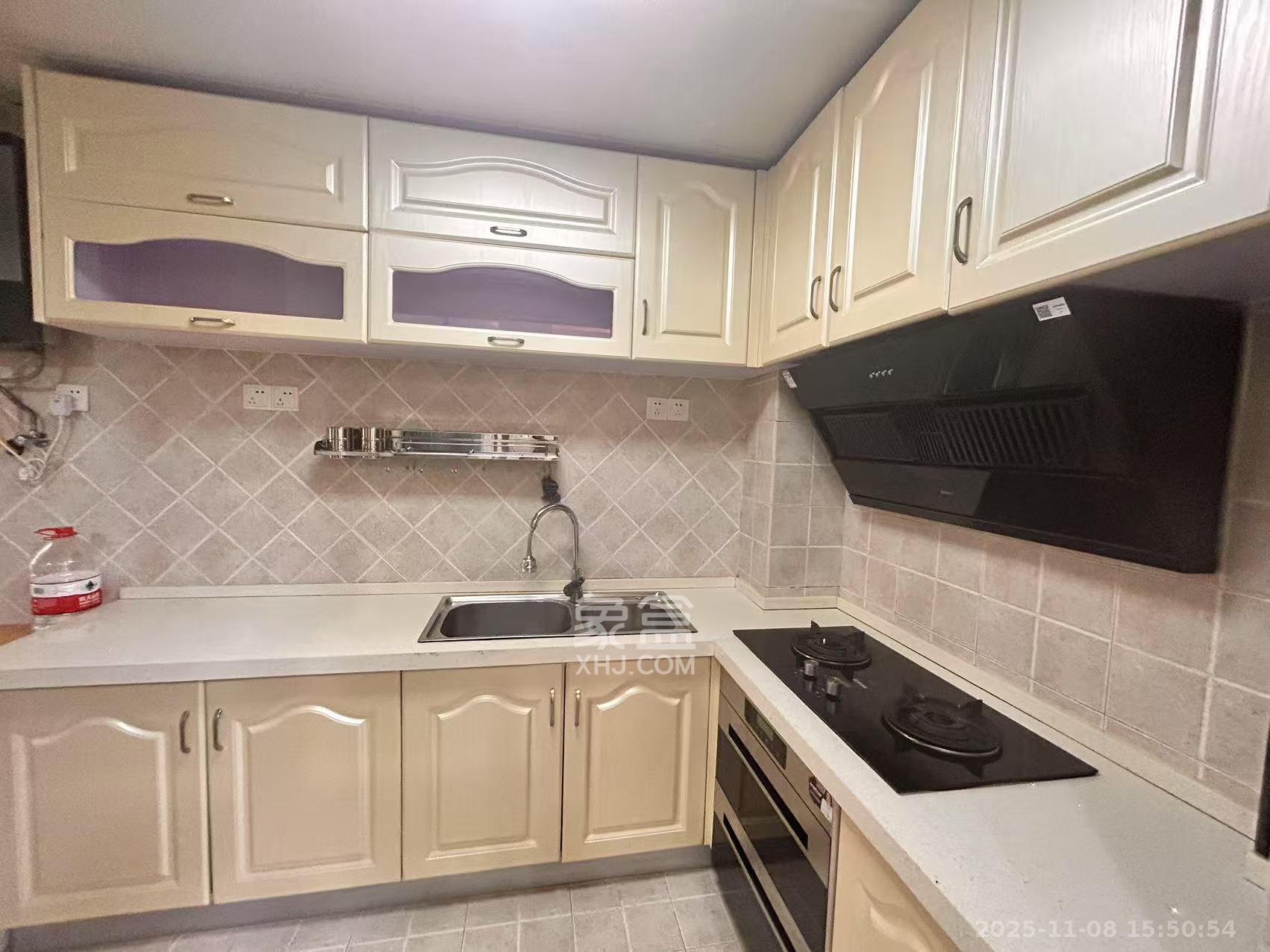 兴威帕克水岸  3室1厅2卫    2500.0元/月室内图