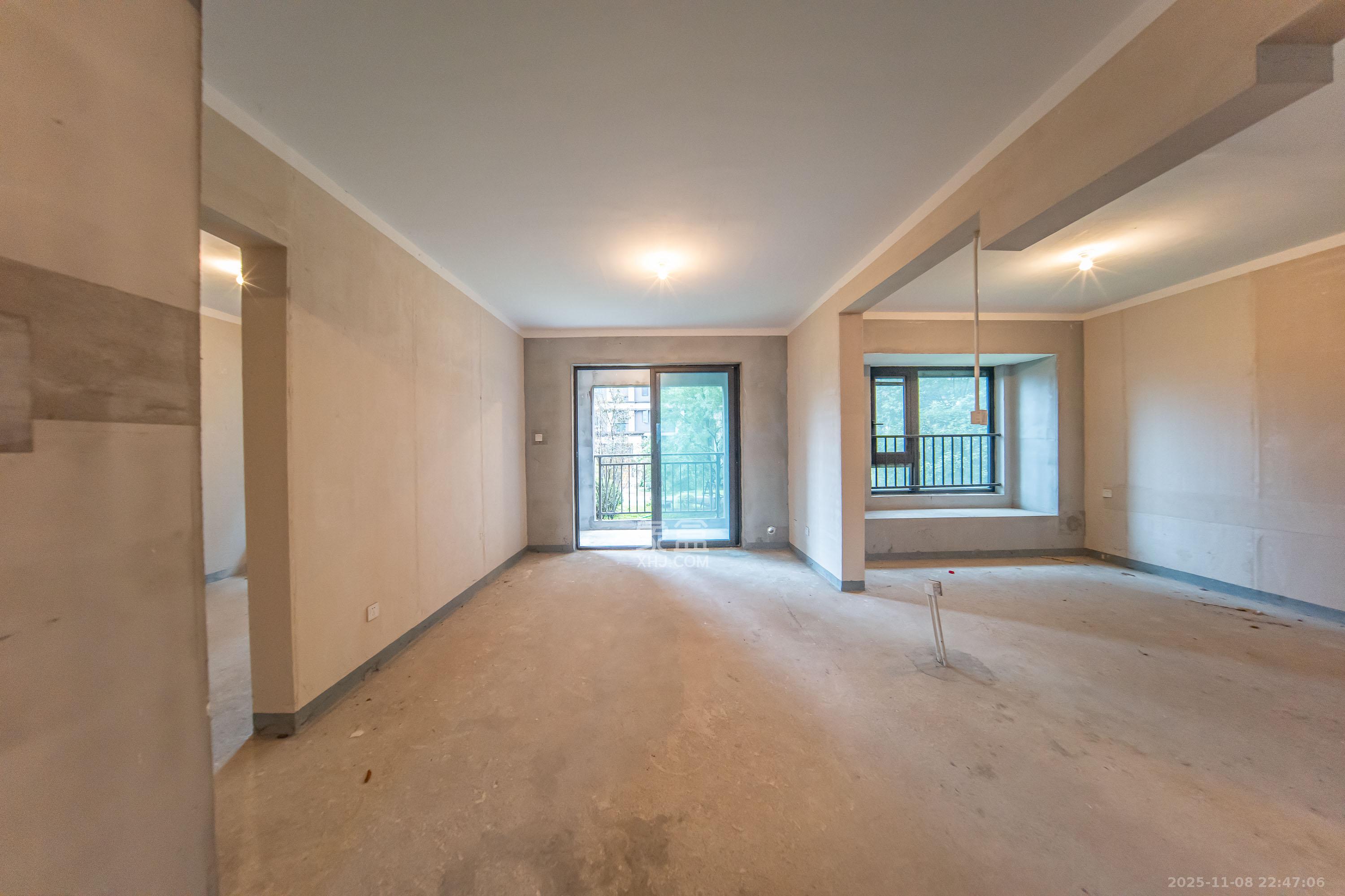 建发电建江山悦  3室1厅2卫    99.8万客厅