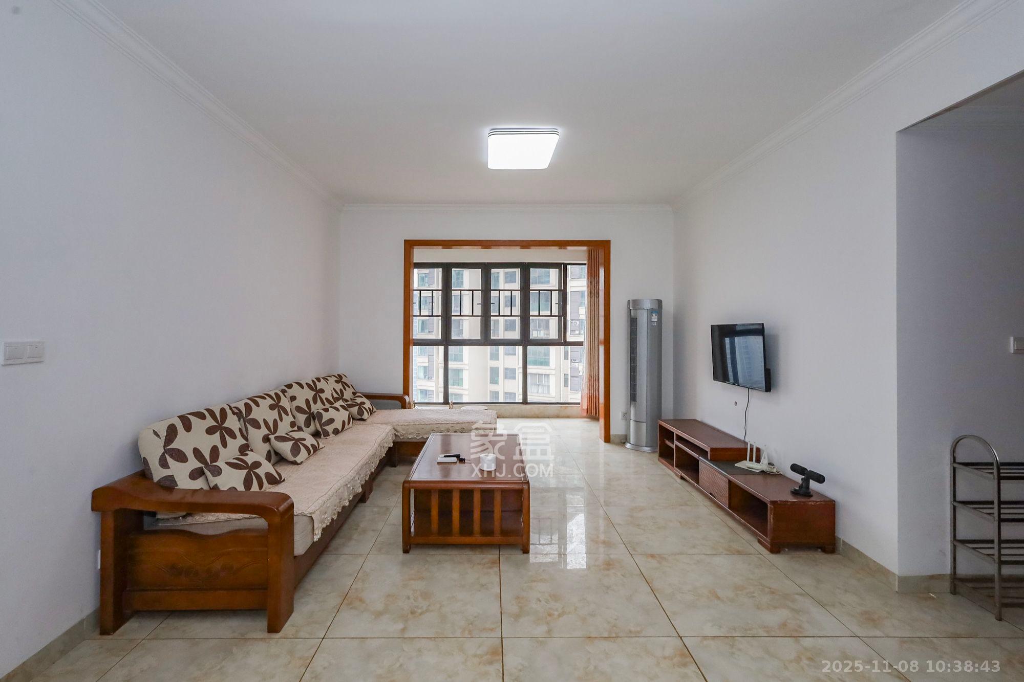 滨江一号（丰泰花园）  3室2厅2卫    2700.0元/月室内图