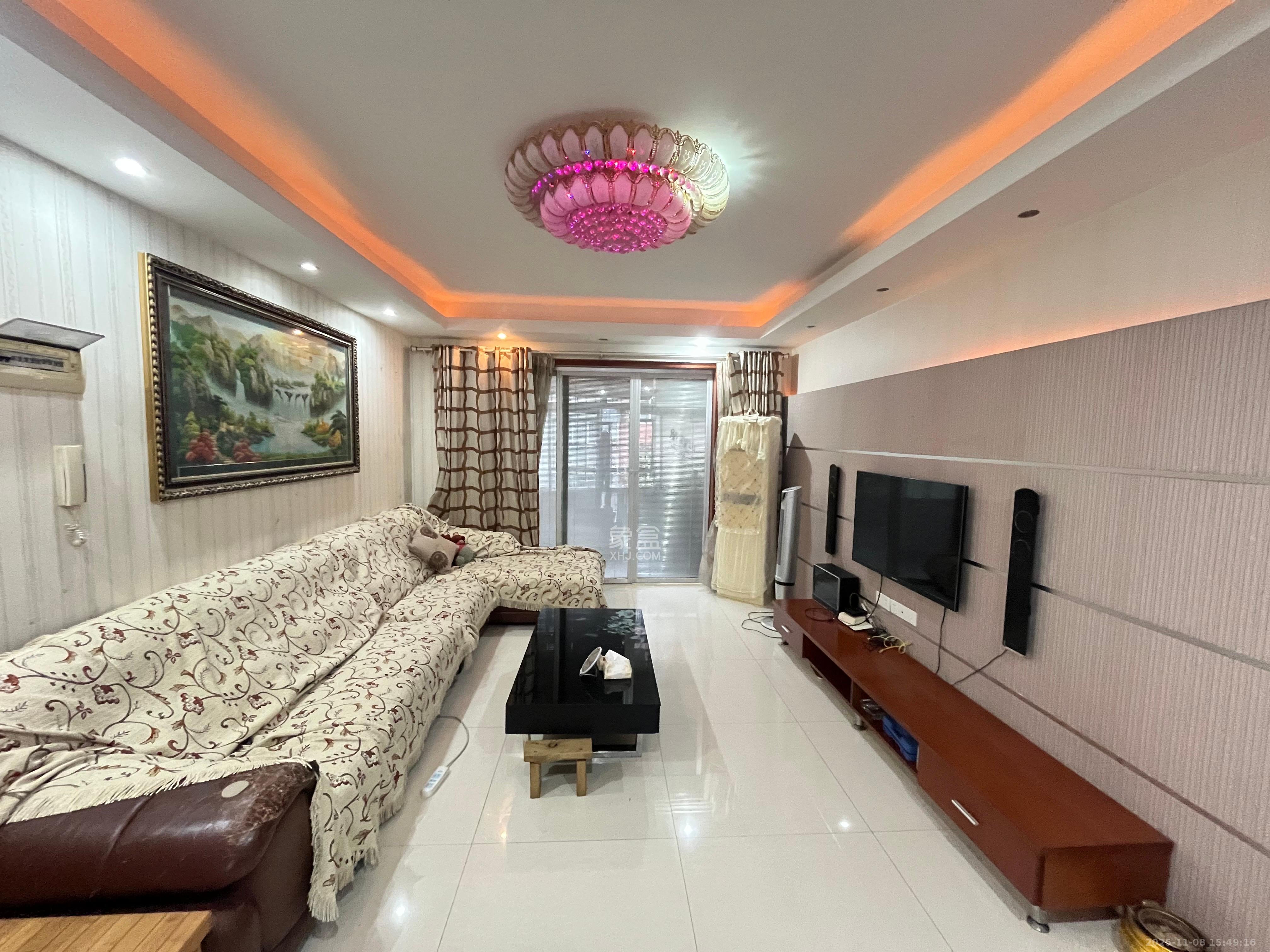 山水英伦  3室2厅1卫    2000.0元/月室内图