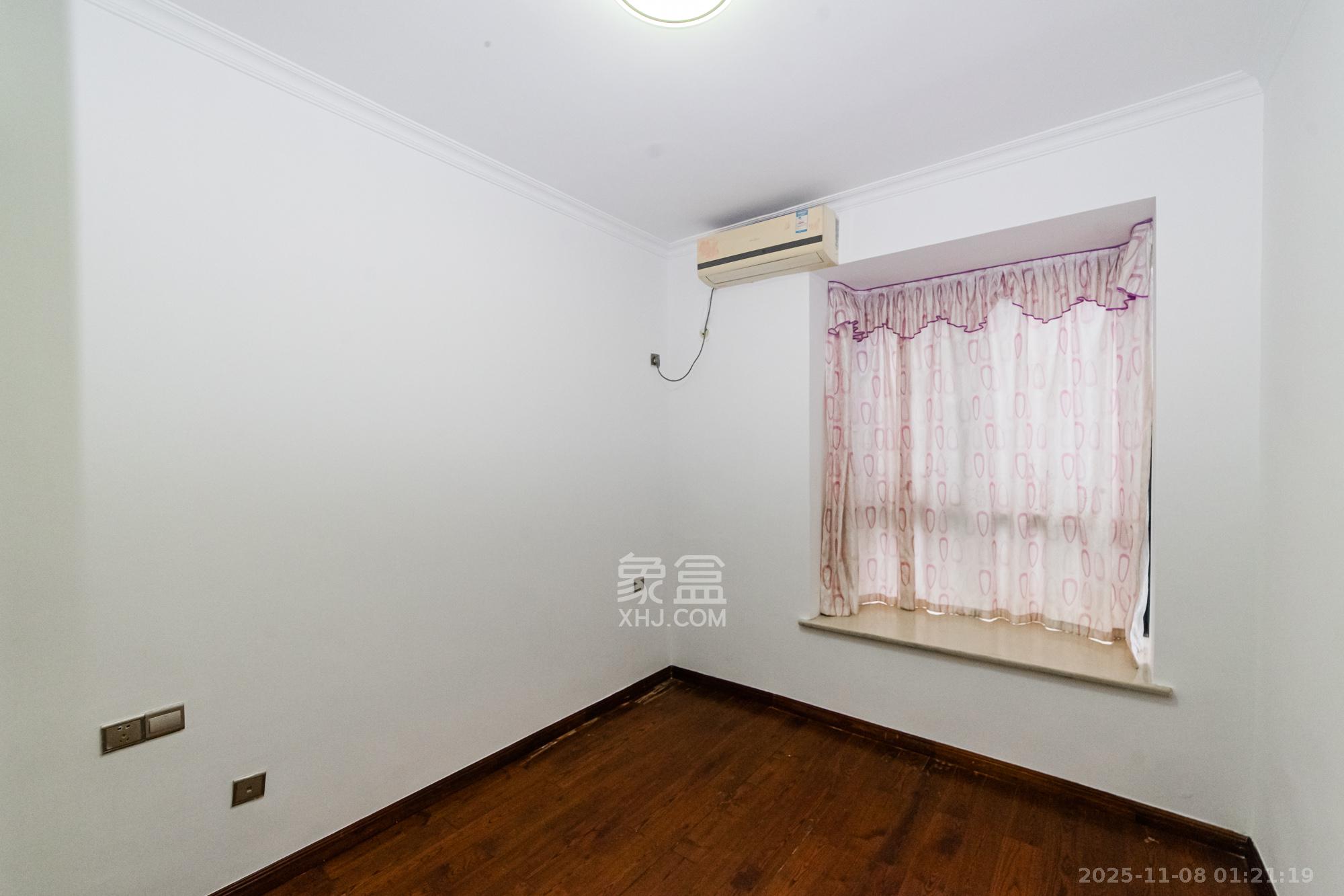 湘江世纪城瑞江苑 3室2厅2卫 78.0万 湘江世纪城瑞江苑 3室2厅2卫 78.0万卧室