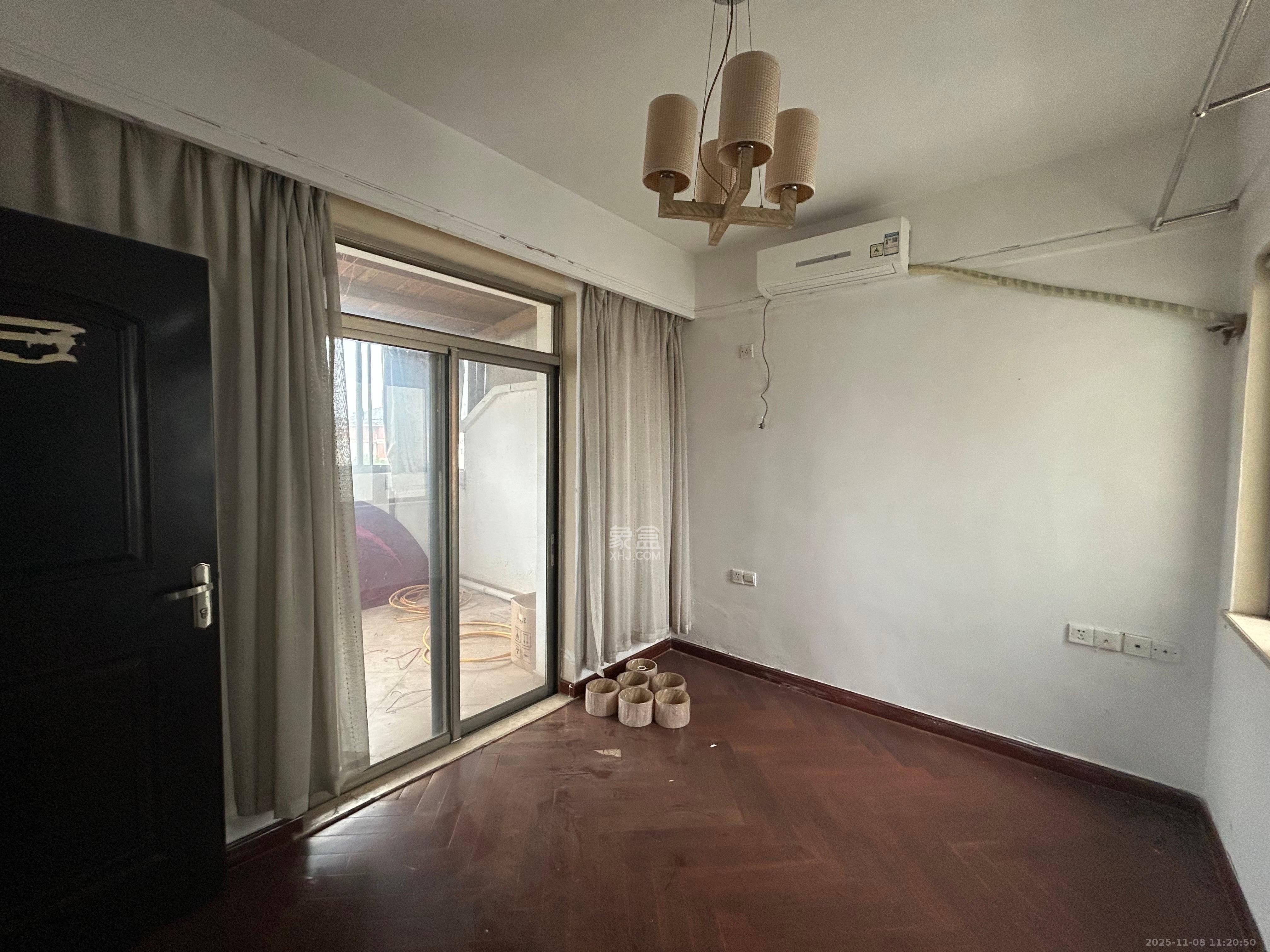 碧桂园威尼斯城 5室3厅3卫 4000.0元/月 碧桂园威尼斯城 5室3厅3卫 4000.0元/月室内图