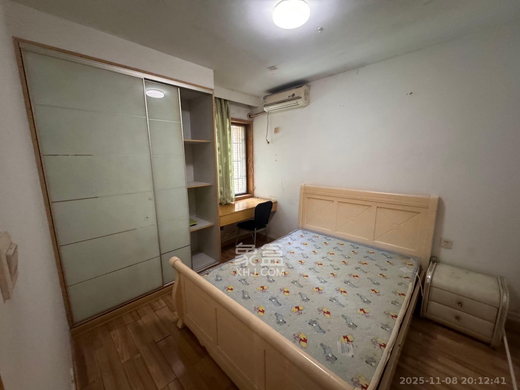 景香苑 3室2厅2卫 2200.0元/月 景香苑 3室2厅2卫 2200.0元/月室内图