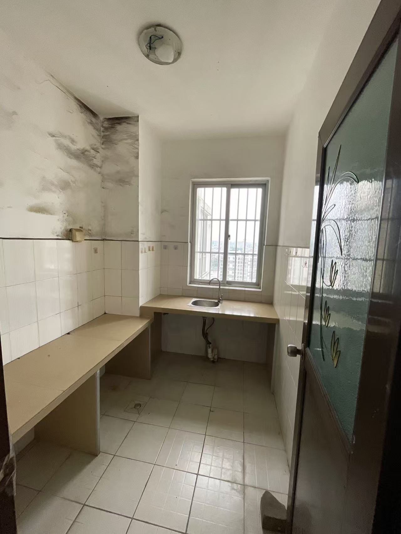 水岸阳光A小区 2室2厅1卫 66.0万 水岸阳光A小区 2室2厅1卫 66.0万室内图