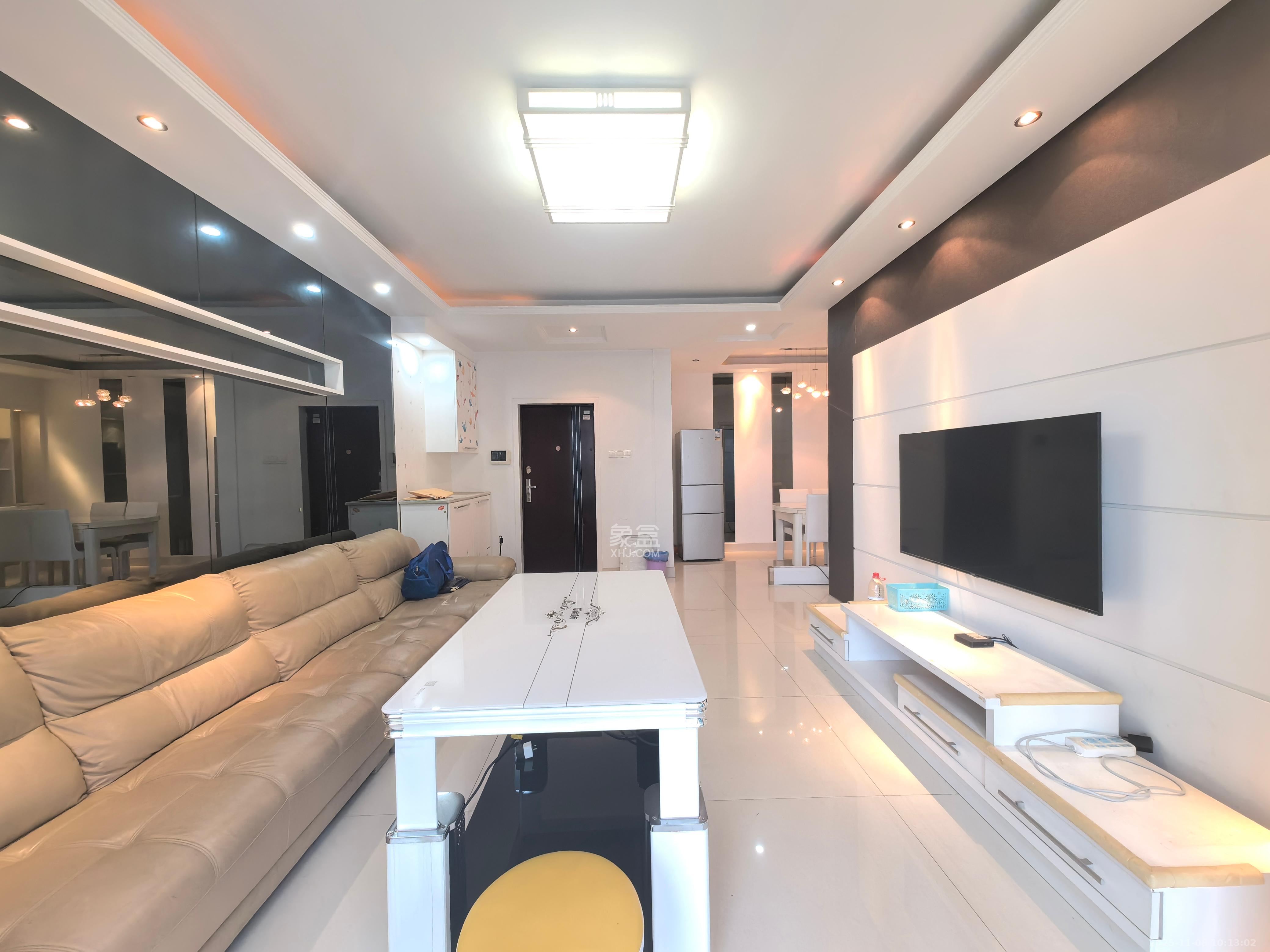 星城映象  2室2厅1卫    2500.0元/月