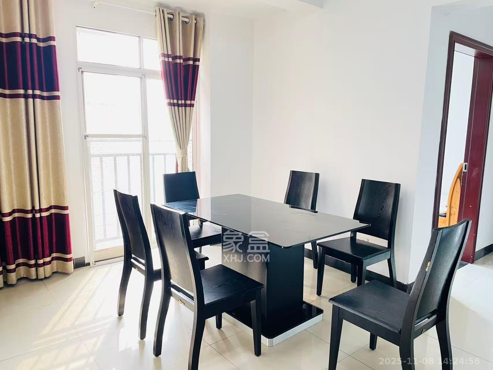 福满新城(新天安置小区) 3室2厅1卫 2000.0元/月 福满新城(新天安置小区) 3室2厅1卫 2000.0元/月室内图