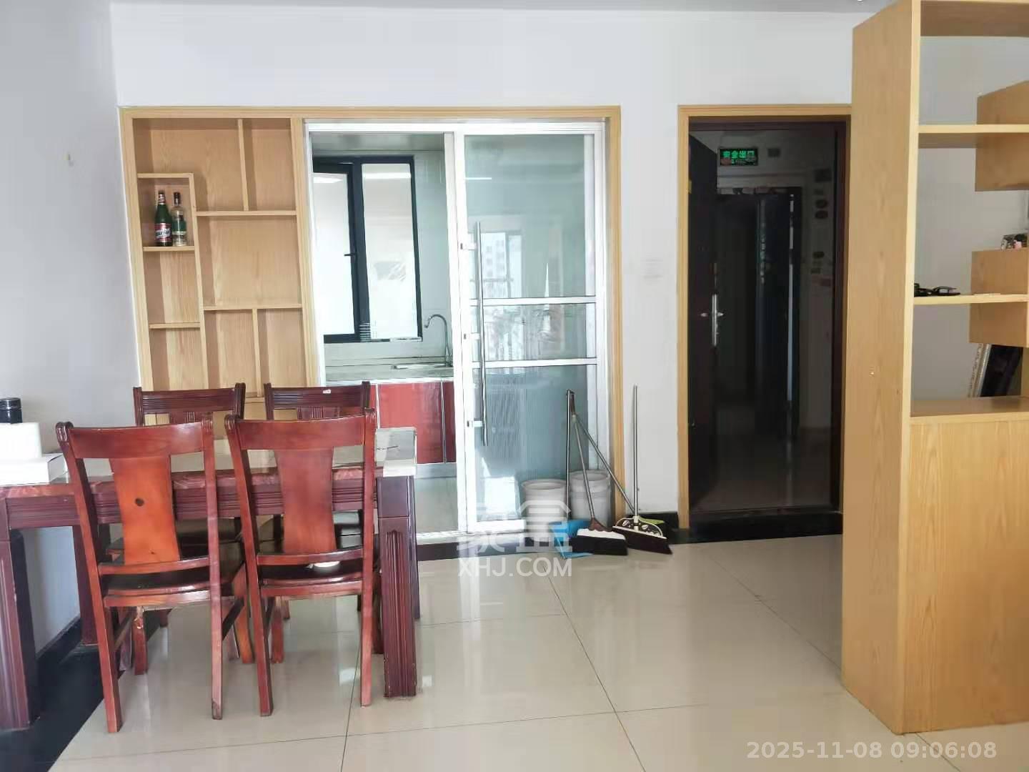 莱茵城  2室2厅1卫    2000.0元/月室内图