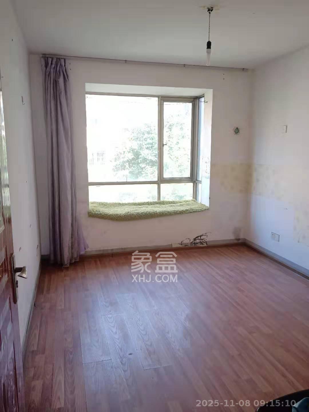 涉外花园  3室2厅2卫    2300.0元/月室内图