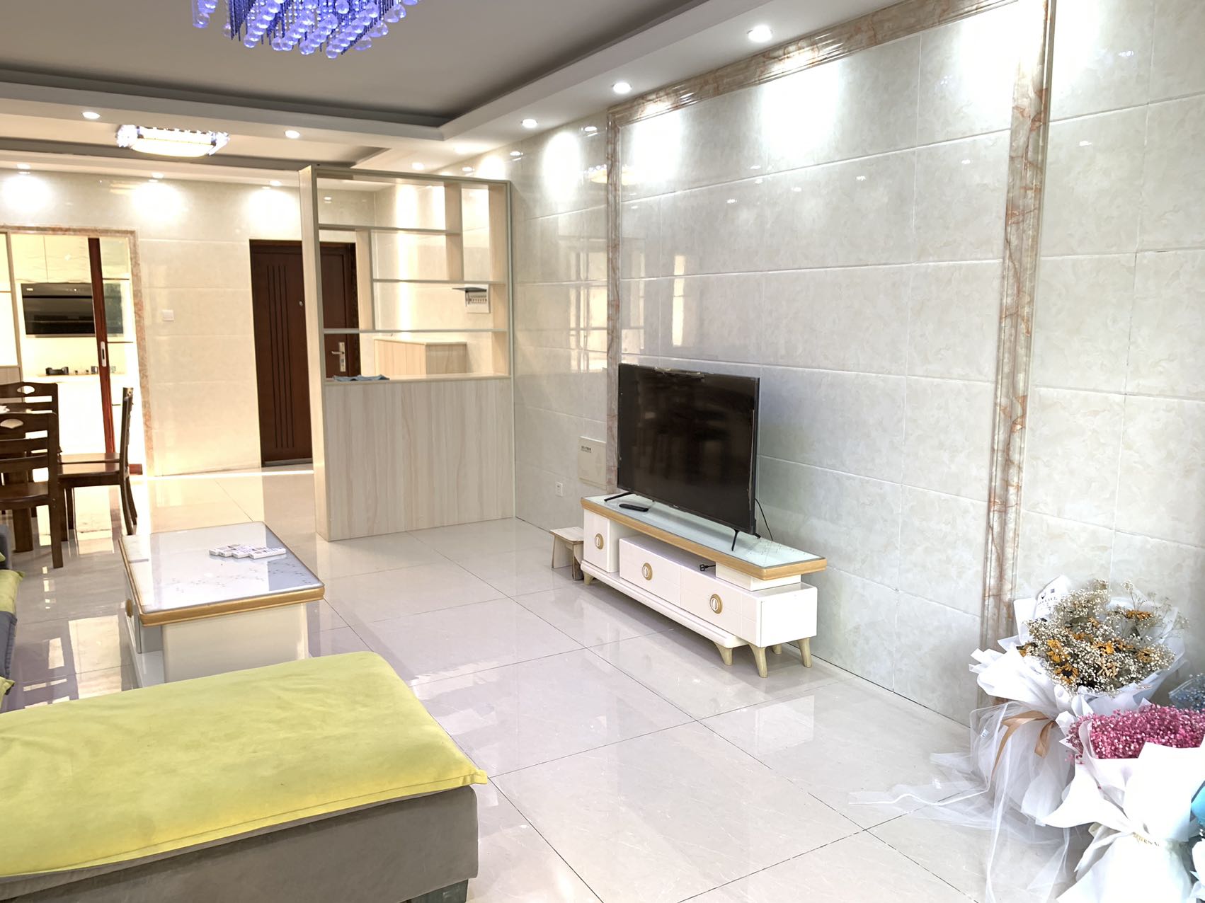 大汉资江城  3室2厅1卫    1700.0元/月室内图