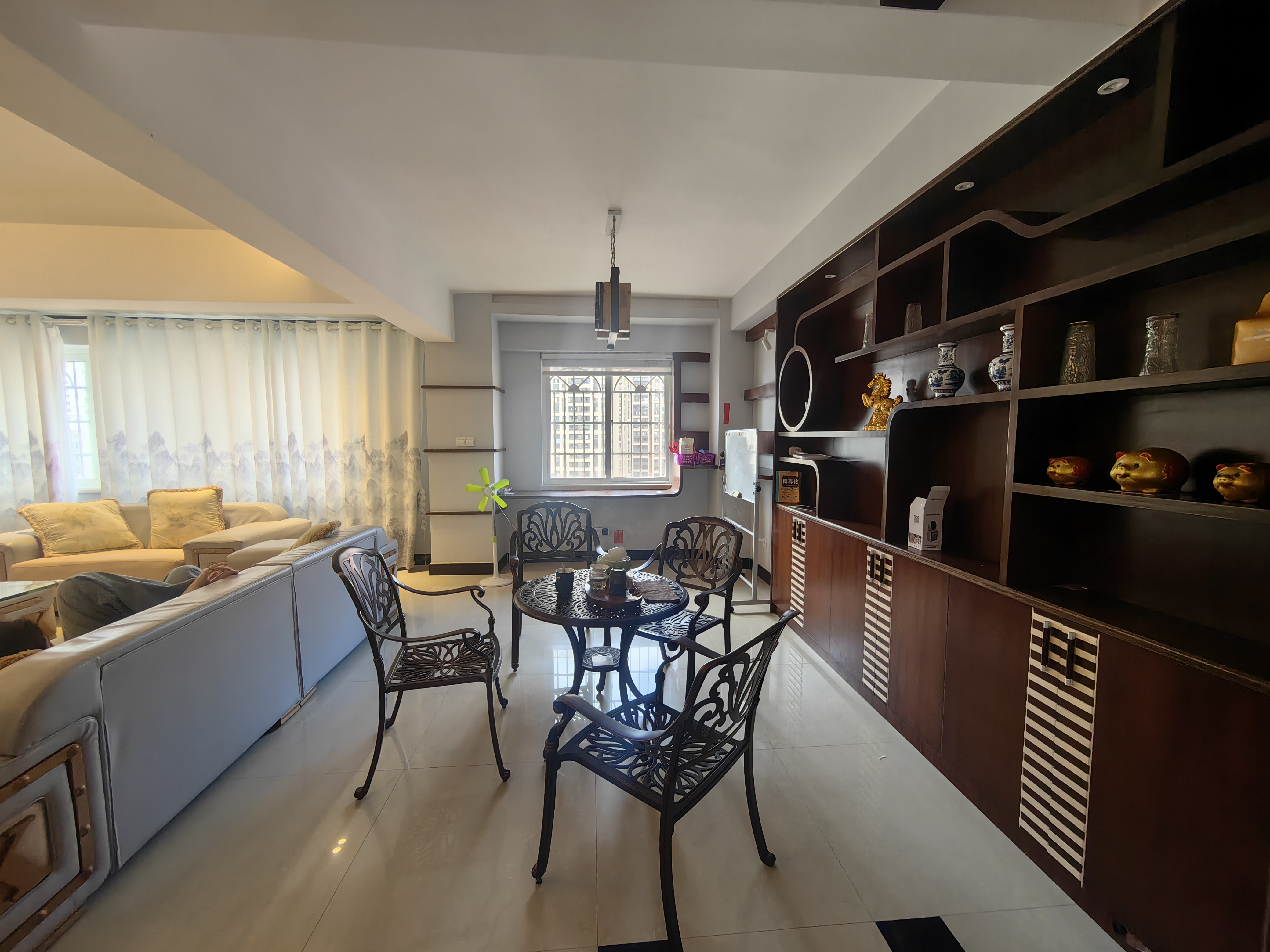 罗牛山花园 4室2厅4卫 7500.0元/月 罗牛山花园 4室2厅4卫 7500.0元/月室内图