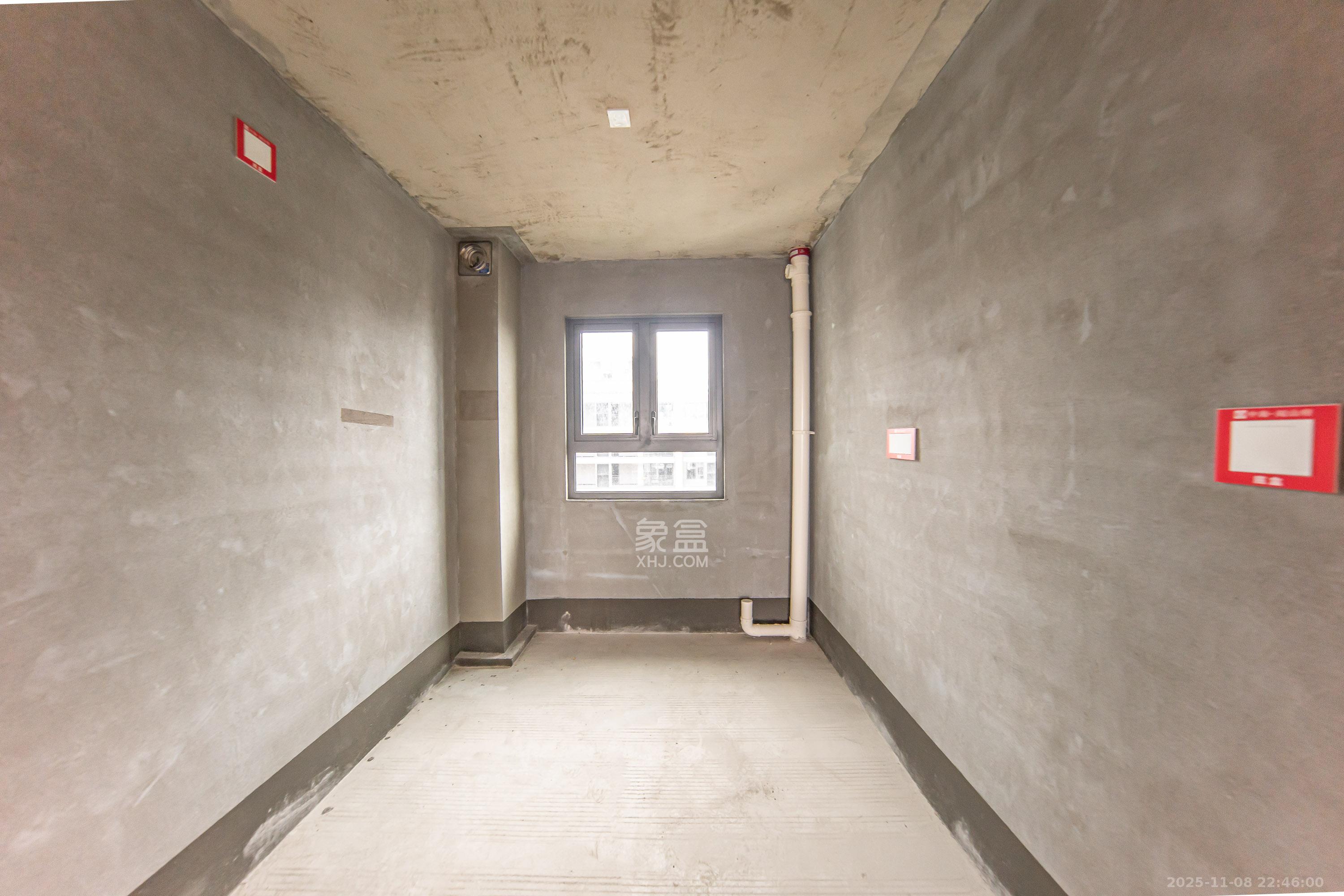 中海阅山府 4室2厅2卫 165.0万 中海阅山府 4室2厅2卫 165.0万厨房