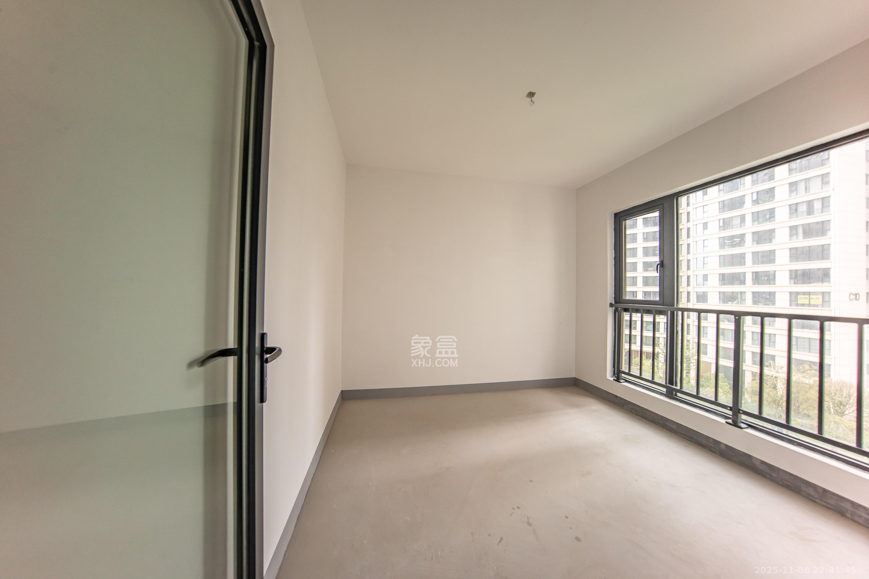 建投象山国际  4室2厅2卫    195.0万卧室