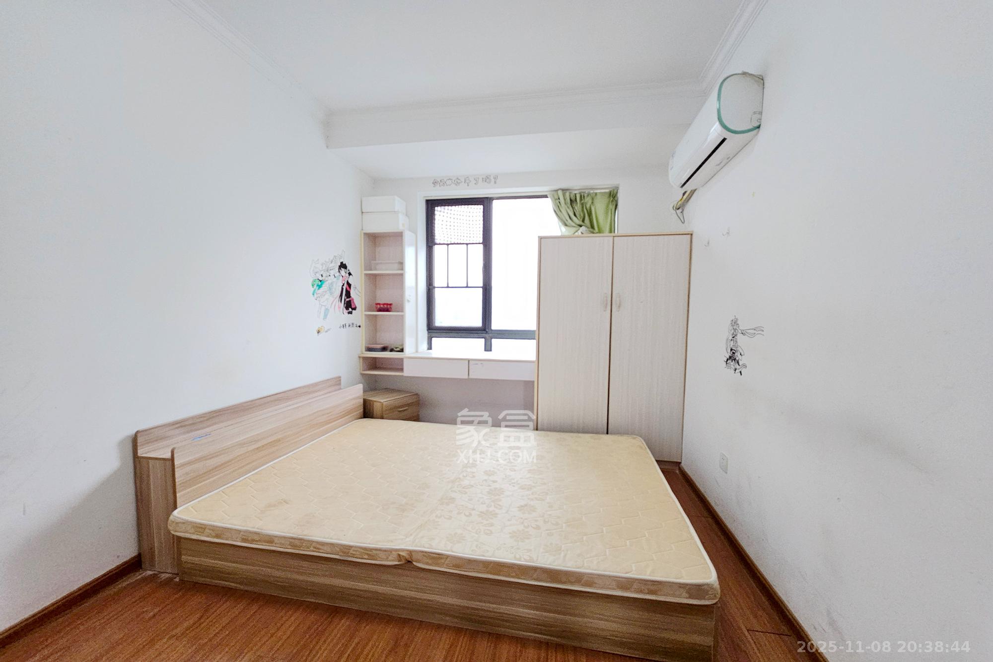 新华都万家城 3室2厅2卫 110.0万 新华都万家城 3室2厅2卫 110.0万卧室