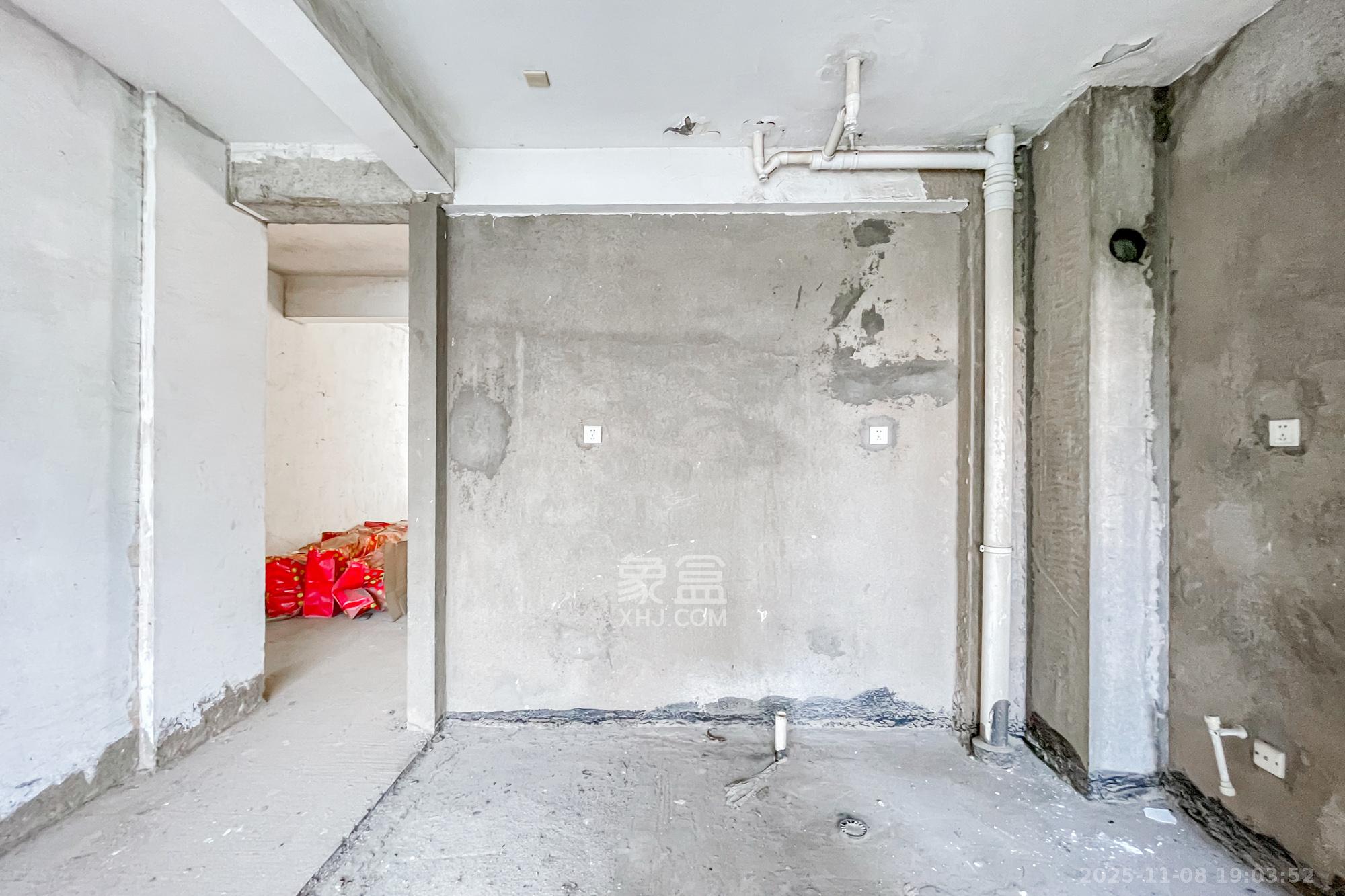 金色山庄 4室2厅2卫 150.0万 金色山庄 4室2厅2卫 150.0万厨房