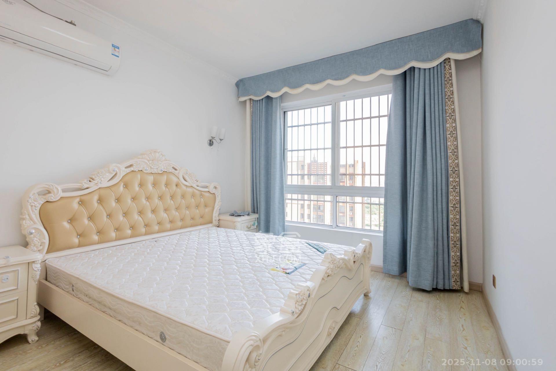 领东汇  3室2厅1卫    1900.0元/月室内图