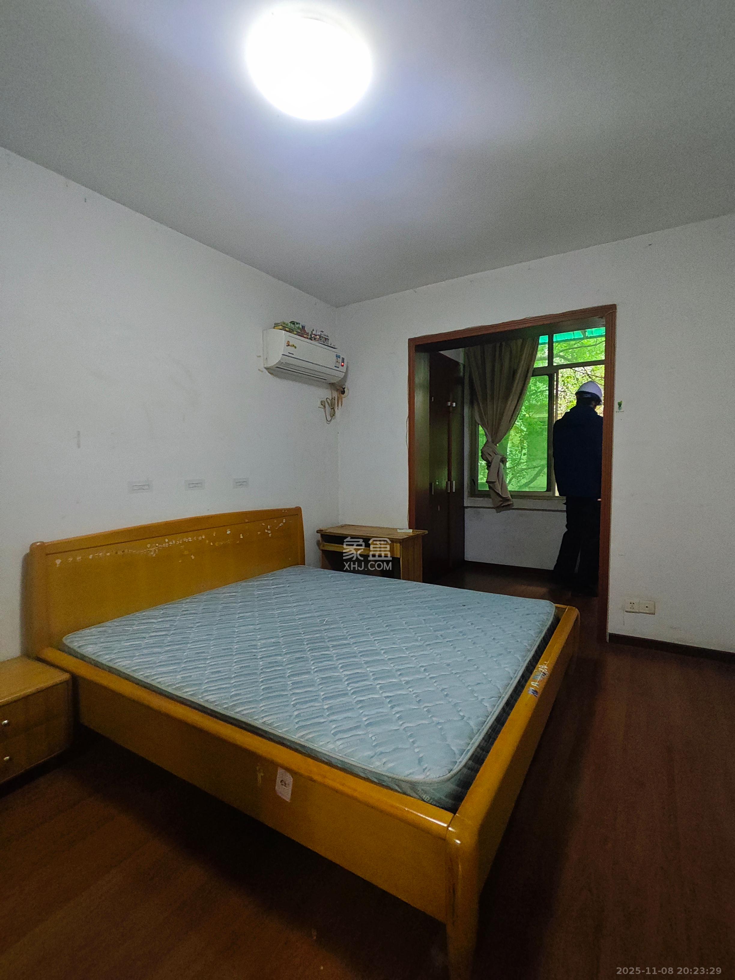 雨花大厦(云海大厦) 1室0厅0卫 1600.0元/月 雨花大厦(云海大厦) 1室0厅0卫 1600.0元/月室内图