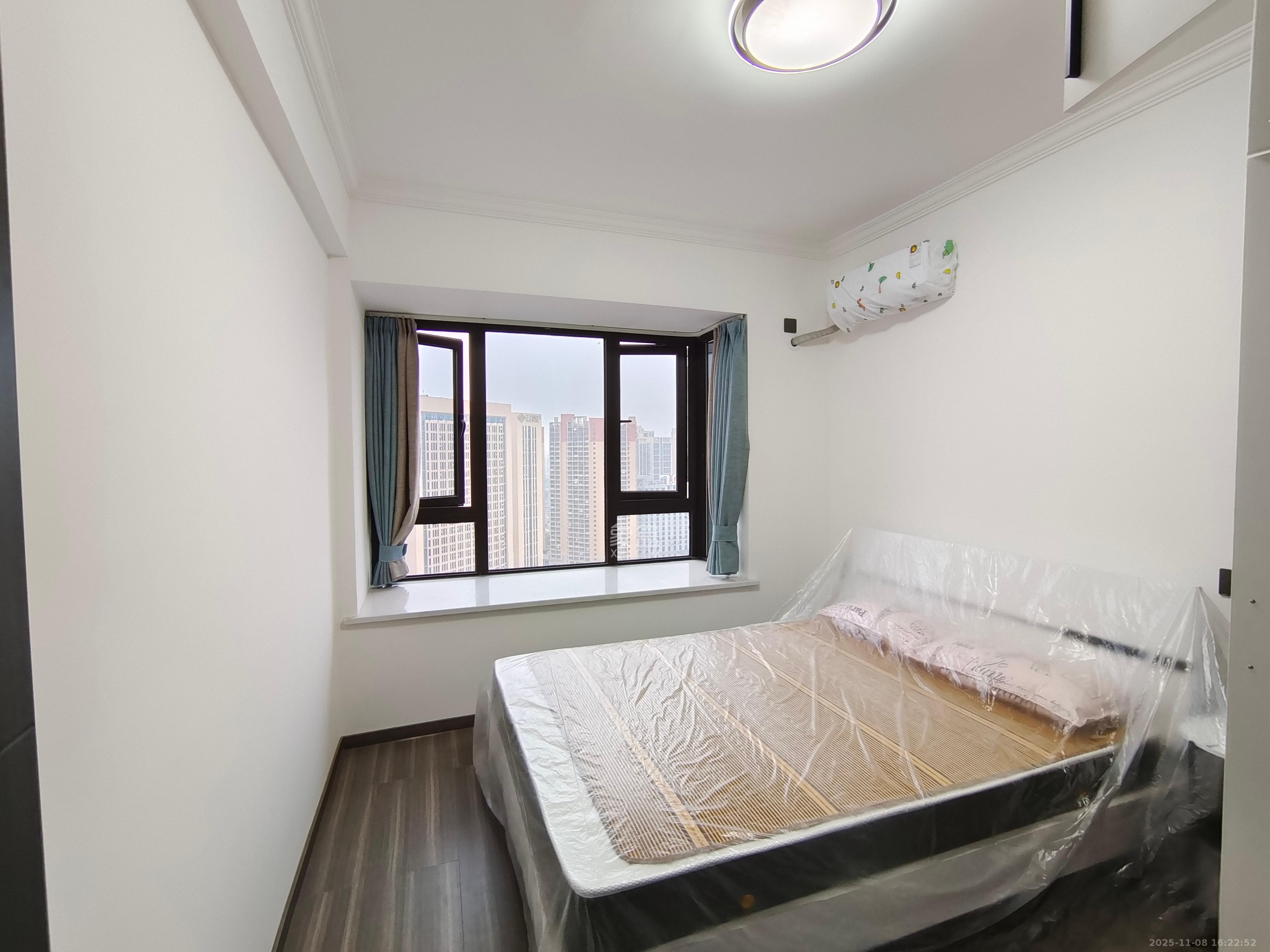 保利大都汇一期、二期  3室2厅1卫    3300.0元/月室内图