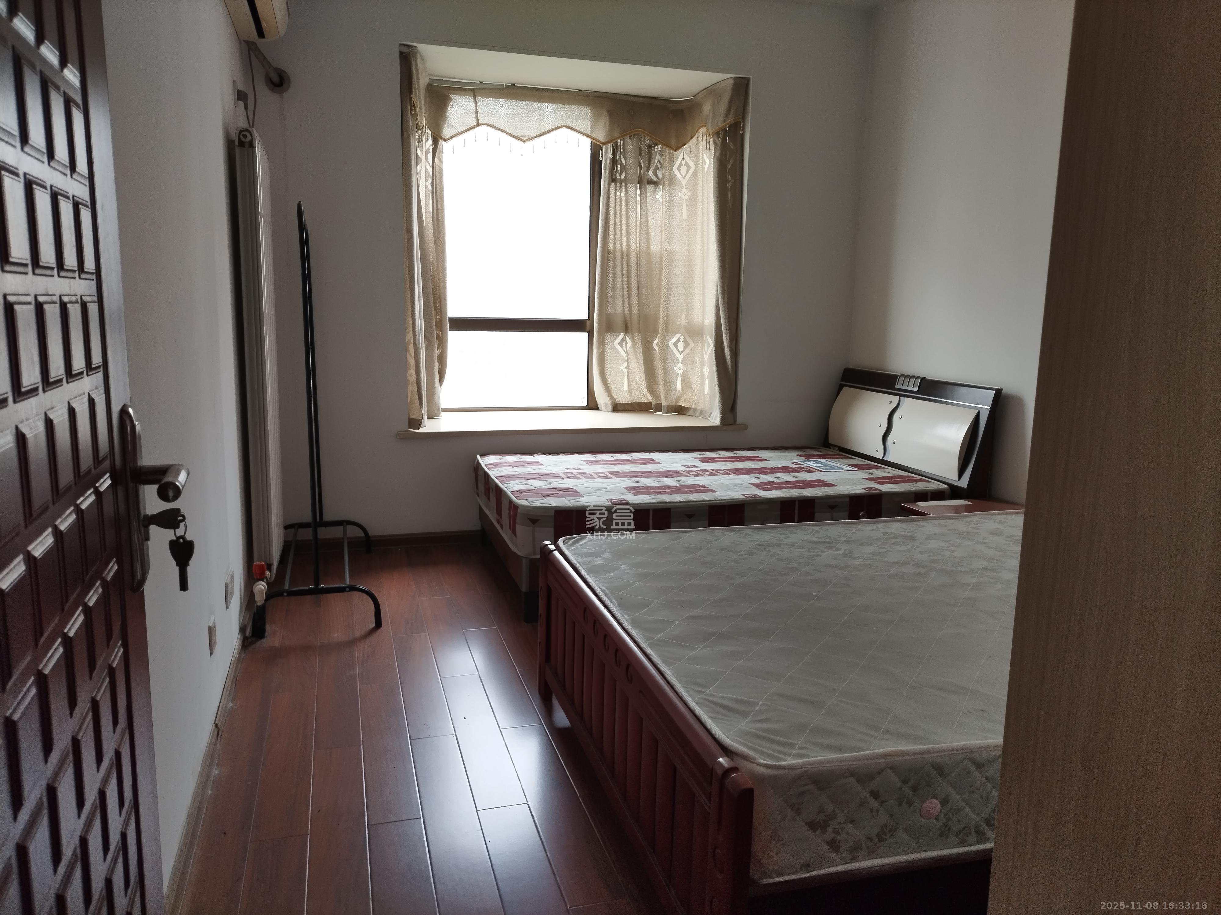 和馨佳园  4室2厅2卫    3200.0元/月室内图