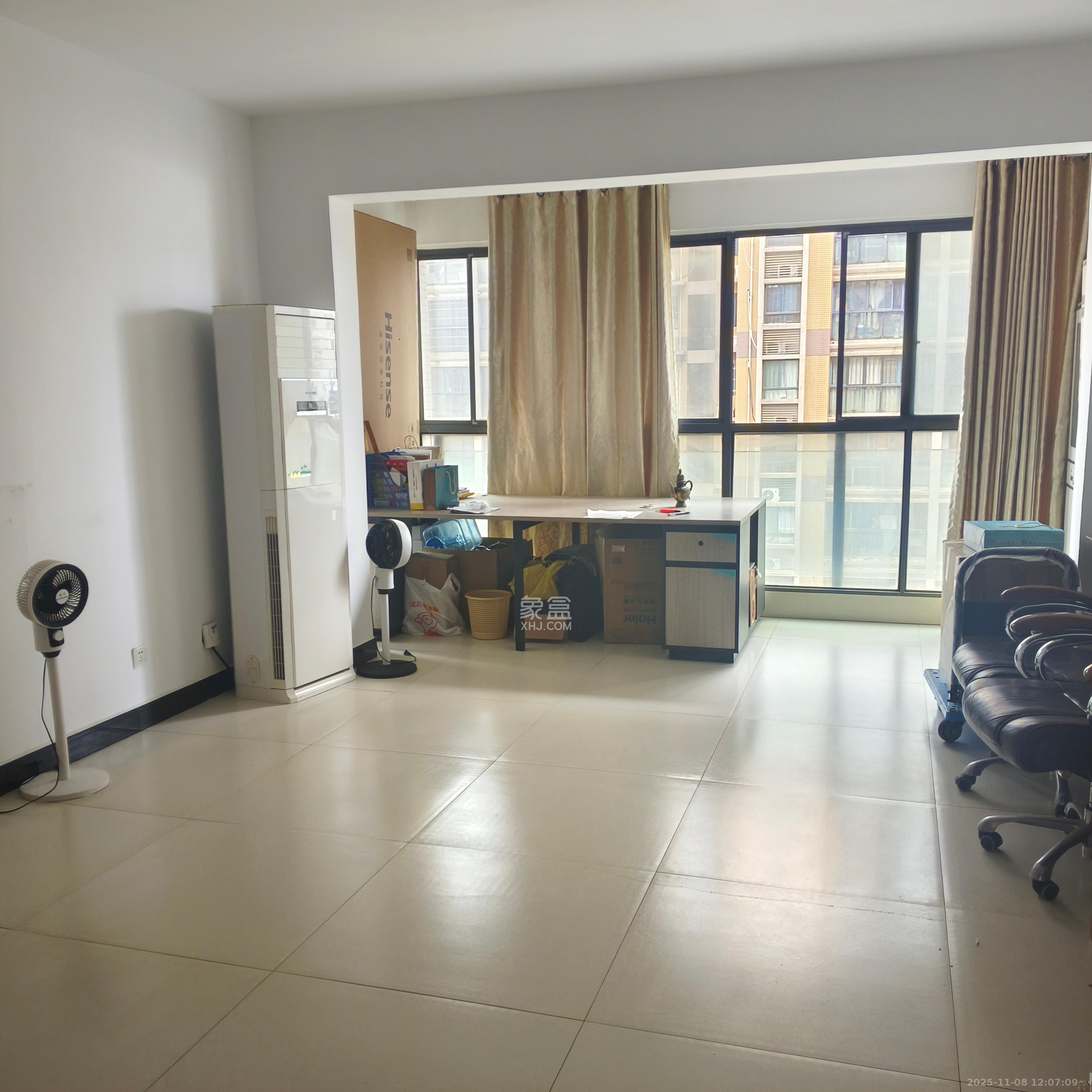 锦湘国际星城三期（锦绣苑）  1室2厅2卫    2900.0元/月