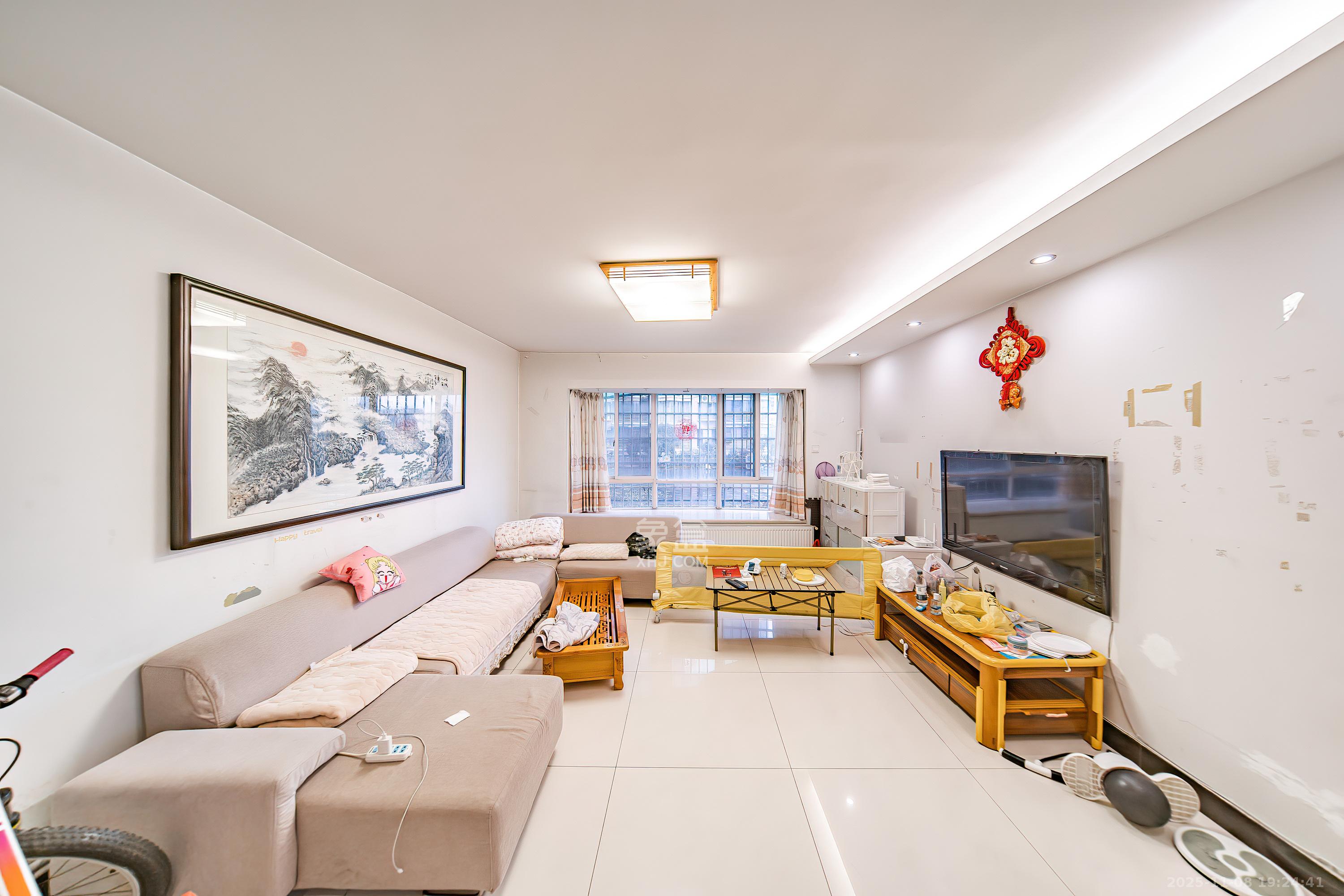 四季阳光花城  3室2厅2卫    180.0万