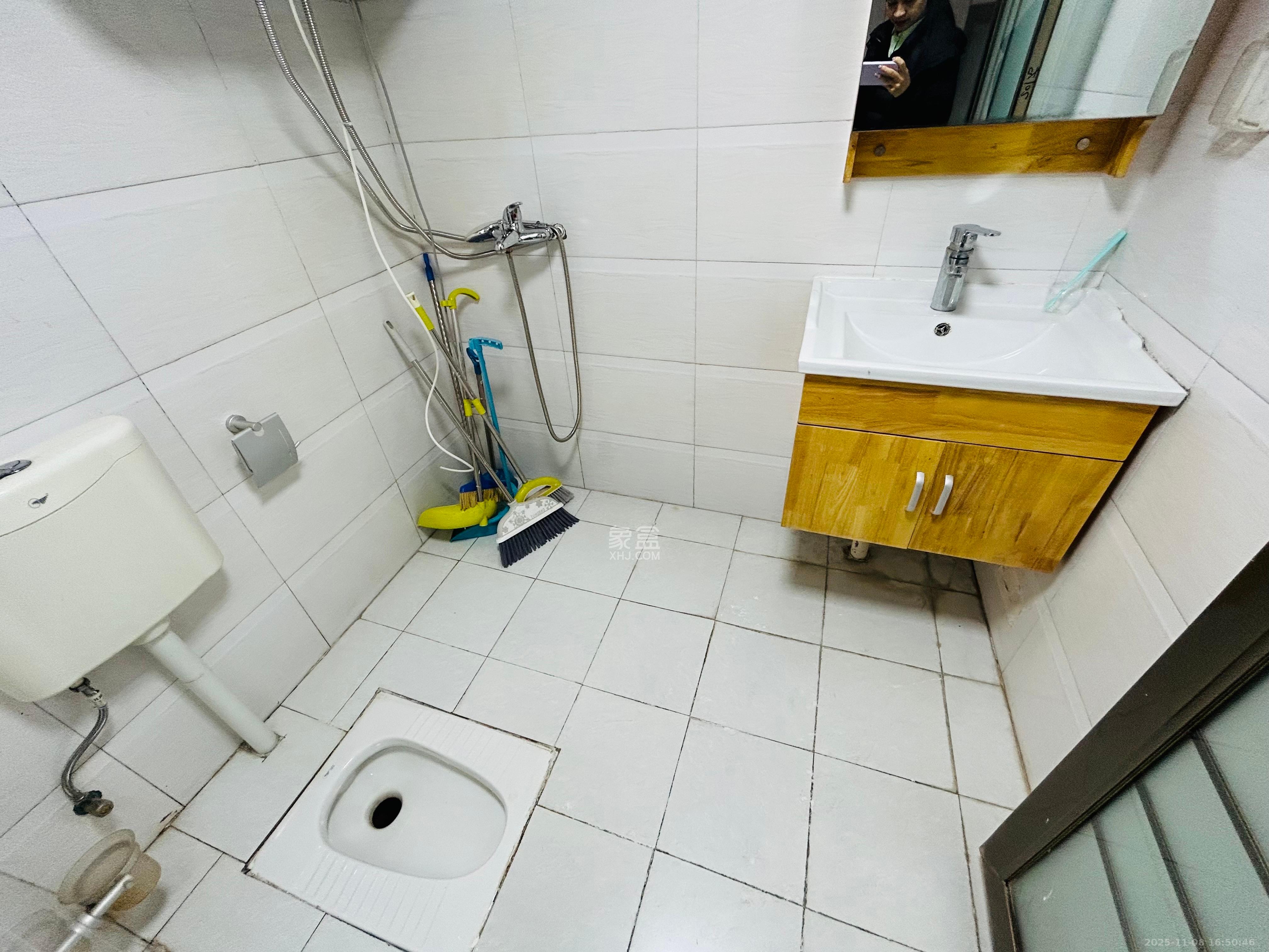 罗马国际公寓  1室2厅1卫    1100.0元/月室内图