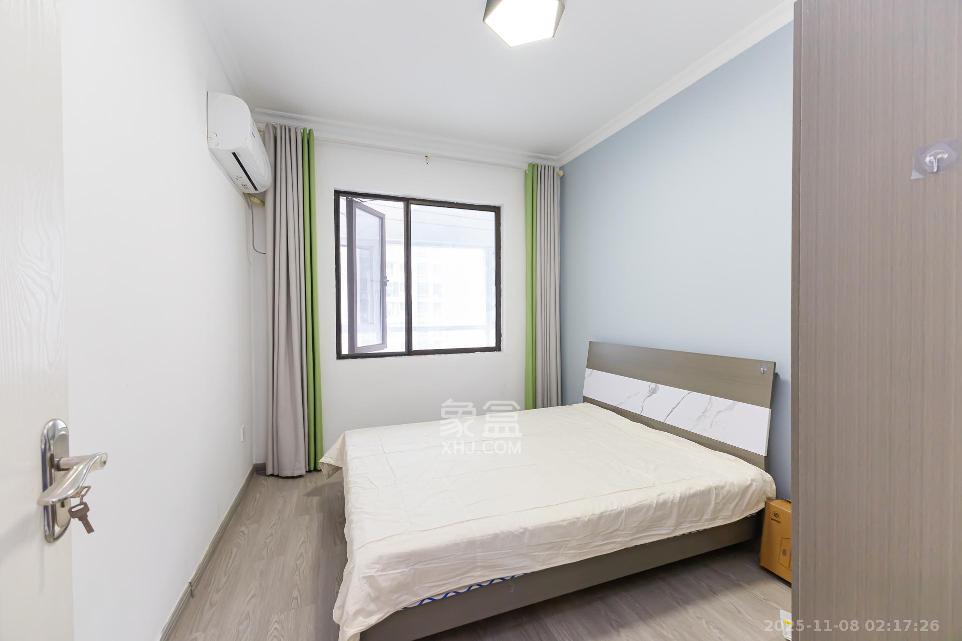 长燃润和天地(长润小区印湘江) 5室2厅2卫 142.0万 长燃润和天地(长润小区印湘江) 5室2厅2卫 142.0万卧室