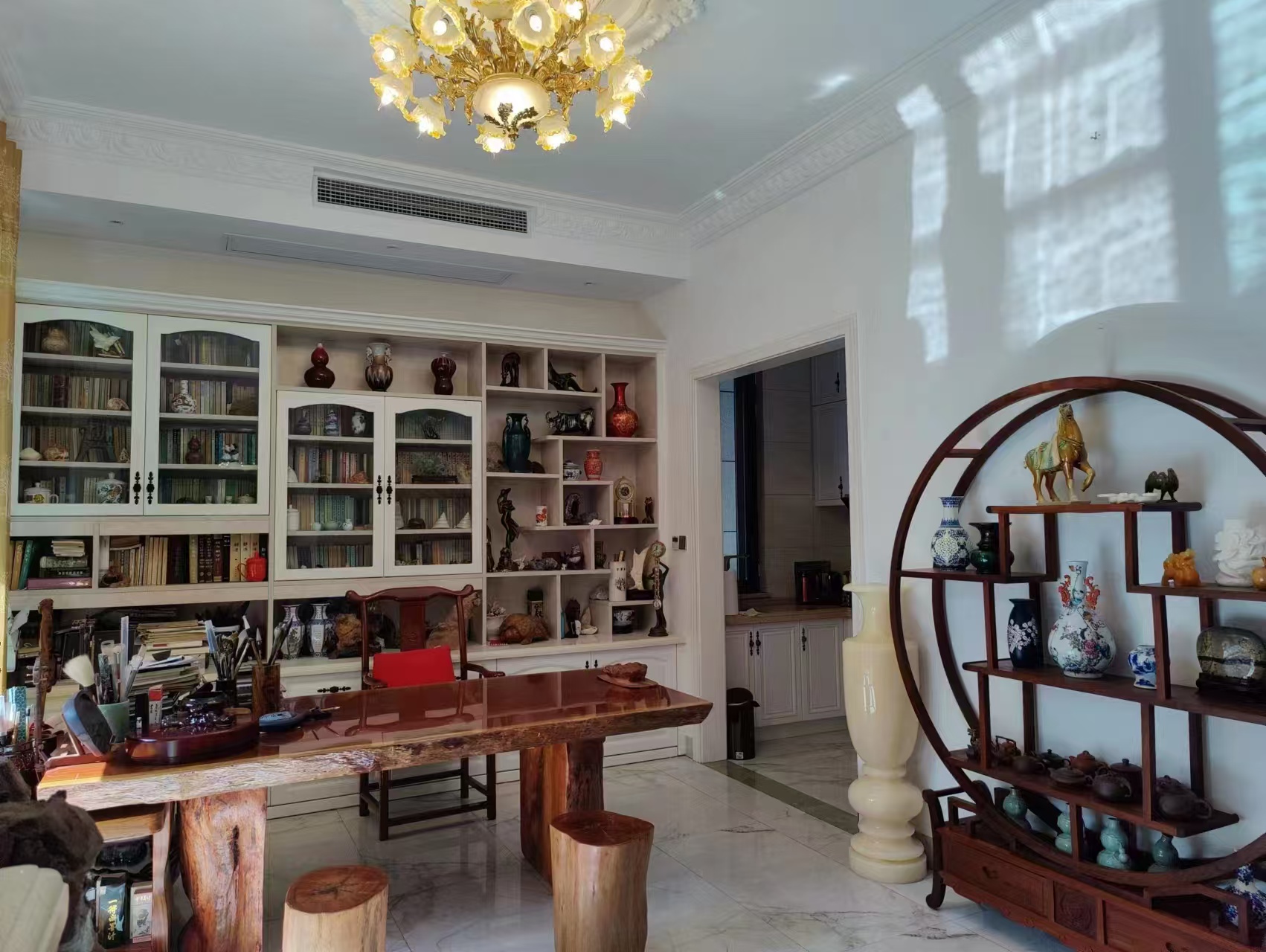 绿城桃李春风  5室3厅4卫    399.0万客厅