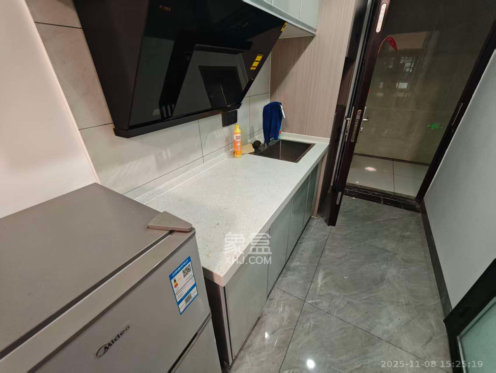 保利天禧EF区 1室1厅1卫 1500.0元/月 保利天禧EF区 1室1厅1卫 1500.0元/月室内图