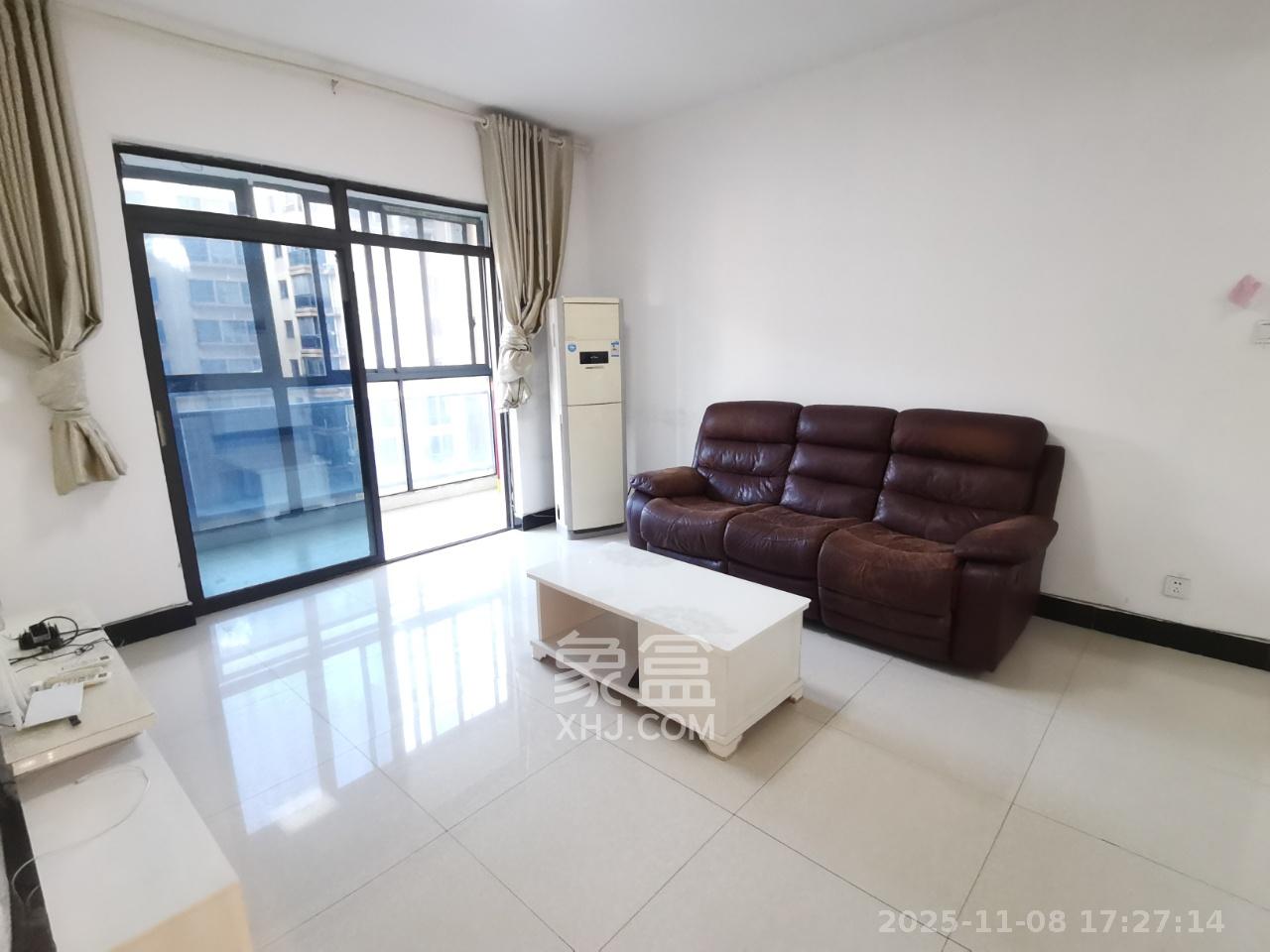 兴威帕克水岸  3室2厅2卫    2400.0元/月室内图