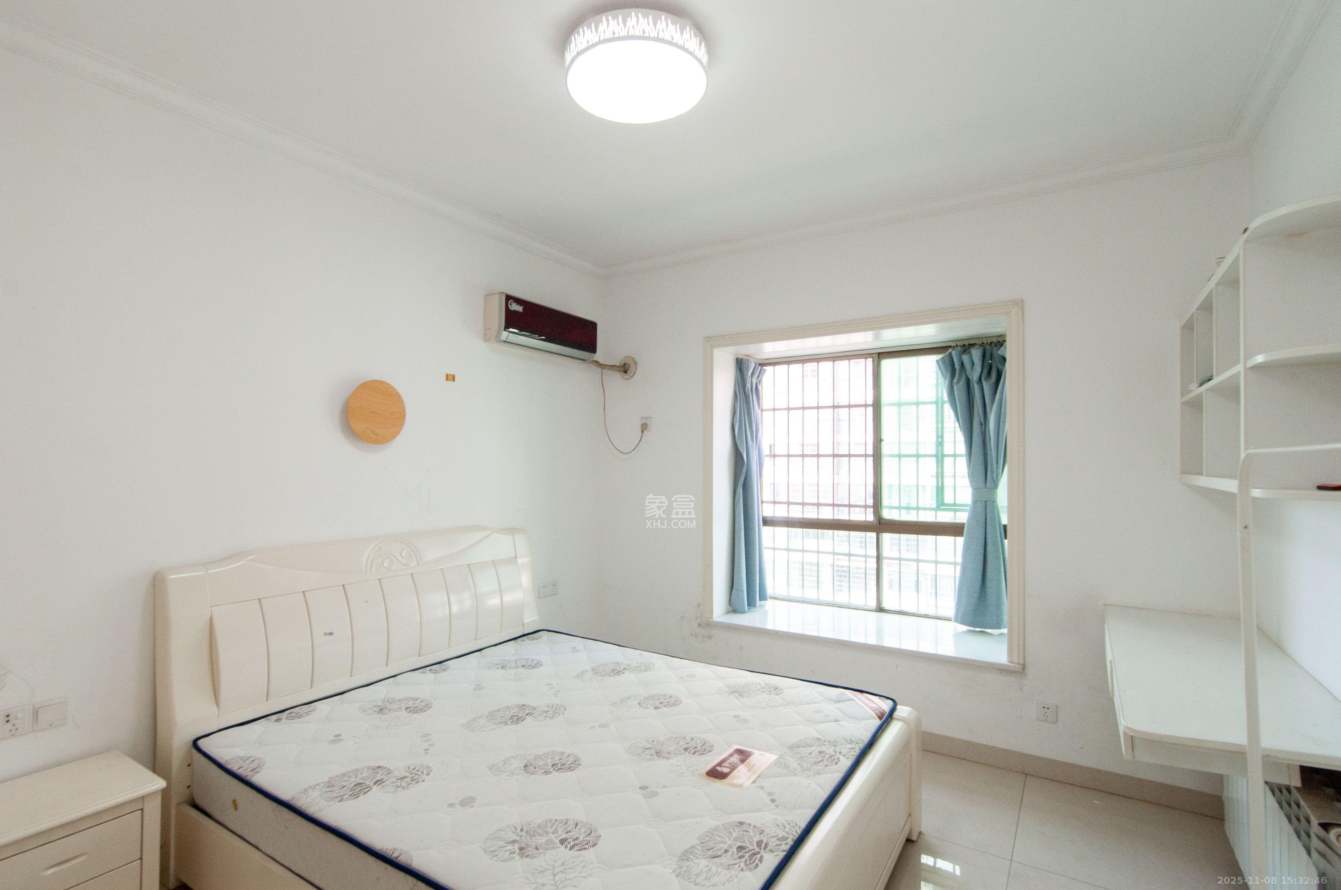 麓谷燕园(燕山公寓) 2室2厅1卫 2200.0元/月 麓谷燕园(燕山公寓) 2室2厅1卫 2200.0元/月室内图