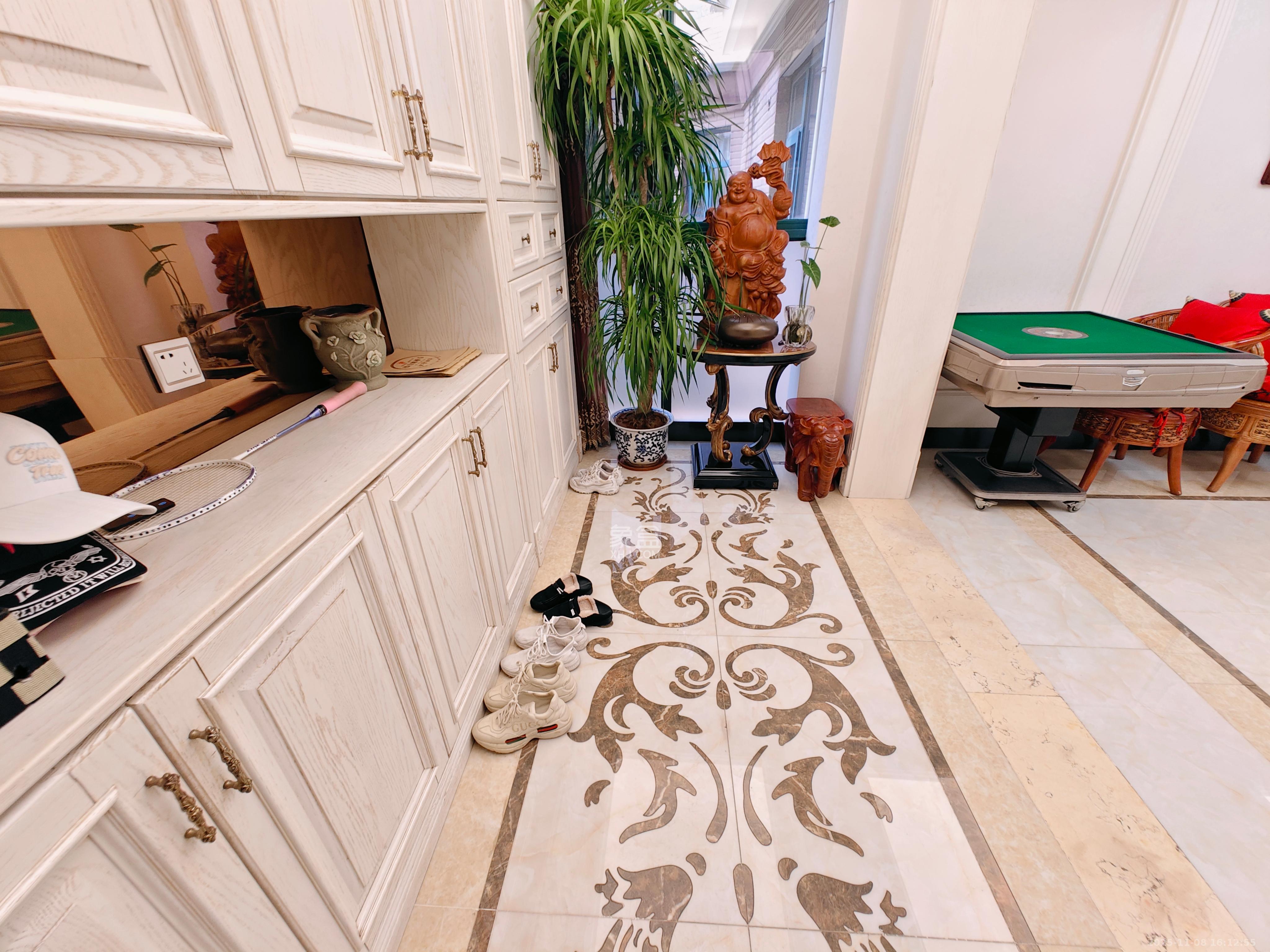 克拉美丽山庄（晟领国际）  5室2厅2卫    8000.0元/月室内图