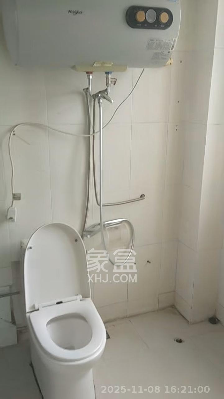 旺角佳园  4室2厅2卫    2000.0元/月室内图