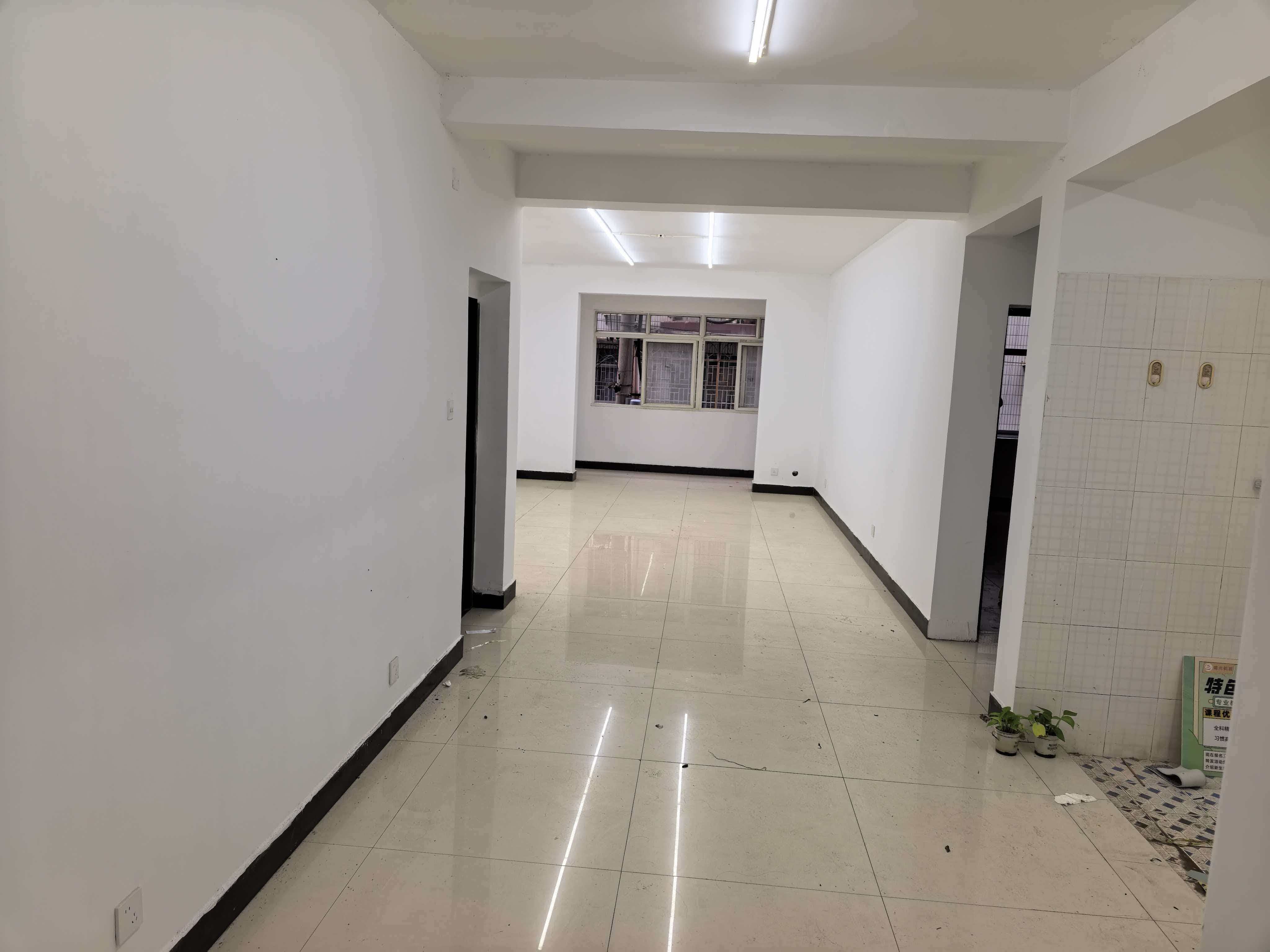 百欣小区 1室0厅0卫 1250.0元/月 百欣小区 1室0厅0卫 1250.0元/月室内图