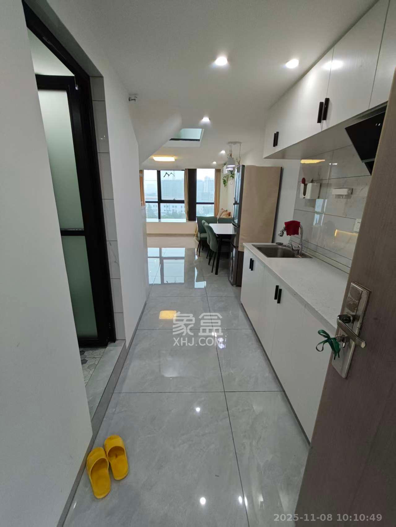 长房时代小镇 1室0厅0卫 2100.0元/月 长房时代小镇 1室0厅0卫 2100.0元/月室内图